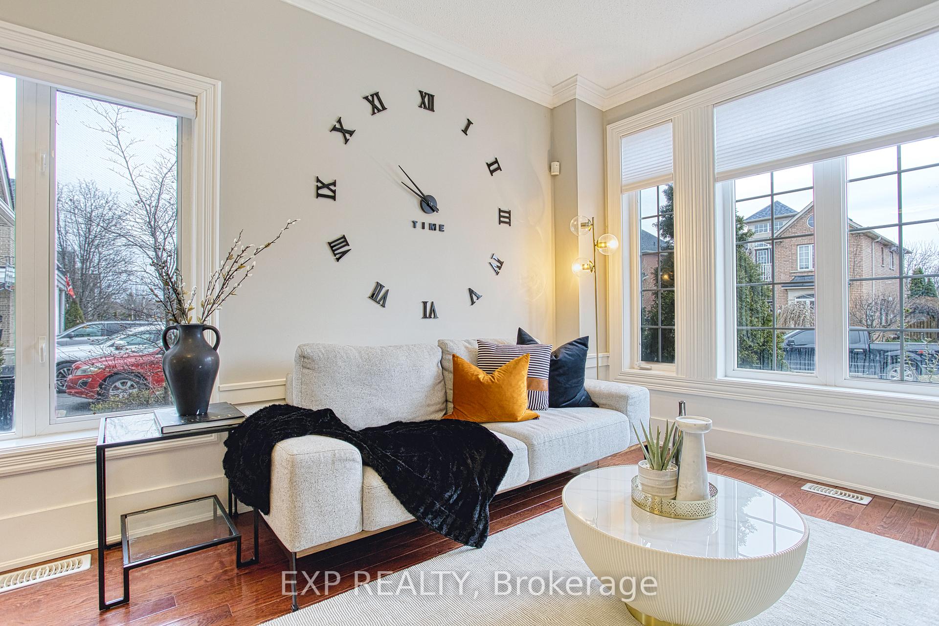 Photo 6 of 7 Panorama Way, Hamilton, Stoney Creek — HOMEH