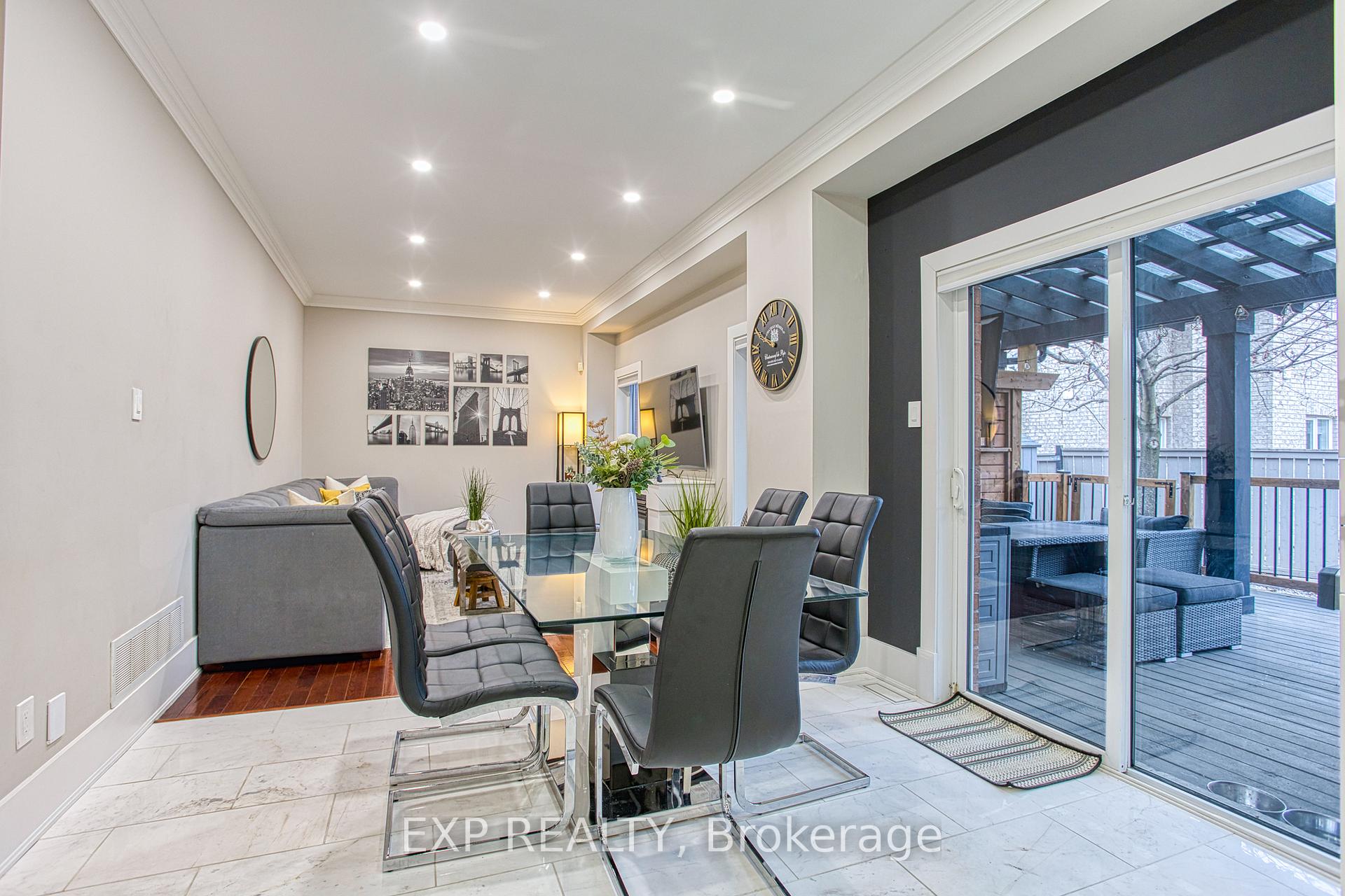 Photo 12 of 7 Panorama Way, Hamilton, Stoney Creek — HOMEH