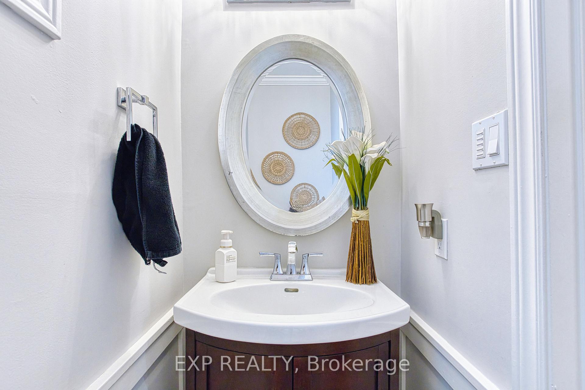 Photo 15 of 7 Panorama Way, Hamilton, Stoney Creek — HOMEH