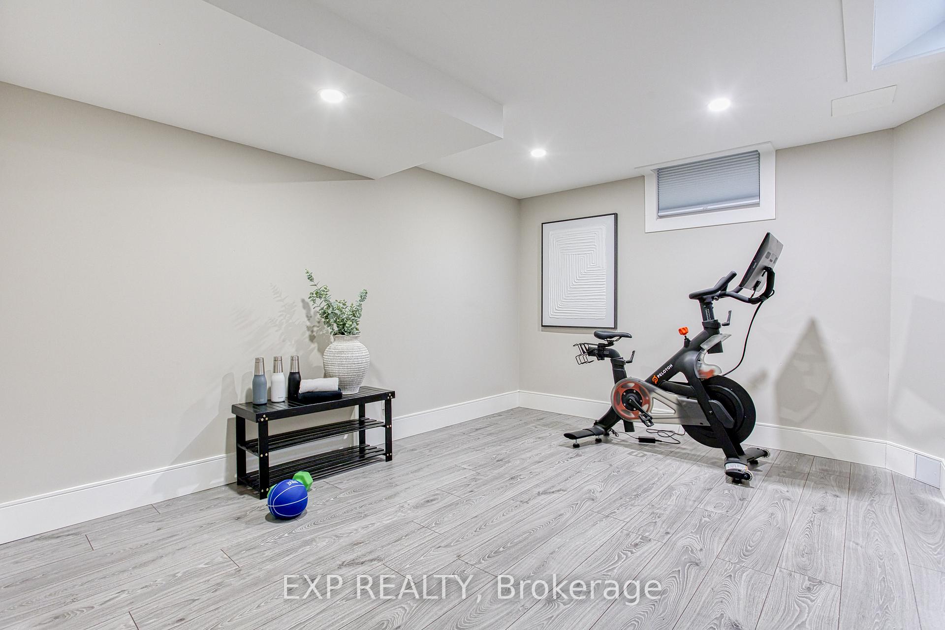 Photo 33 of 7 Panorama Way, Hamilton, Stoney Creek — HOMEH