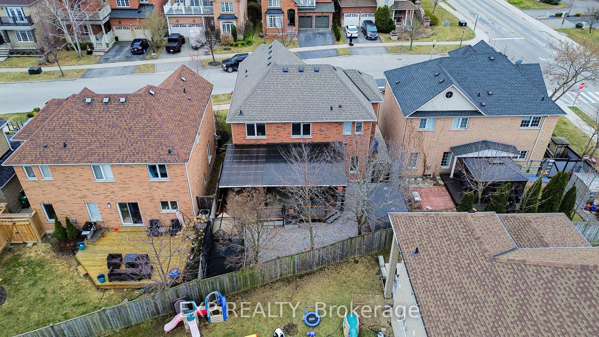 Photo 38 of 7 Panorama Way, Hamilton, Stoney Creek — HOMEH