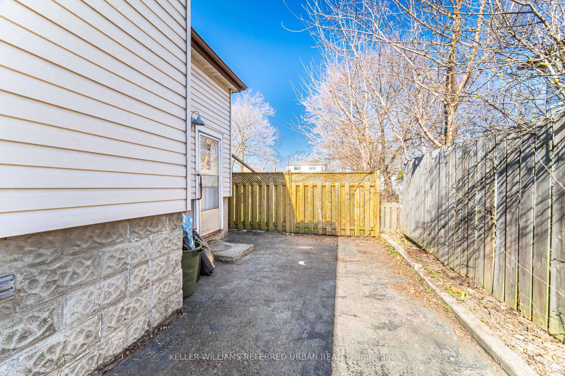 Photo 25 of 102 East 26th Street, Hamilton, Eastmount — HOMEH