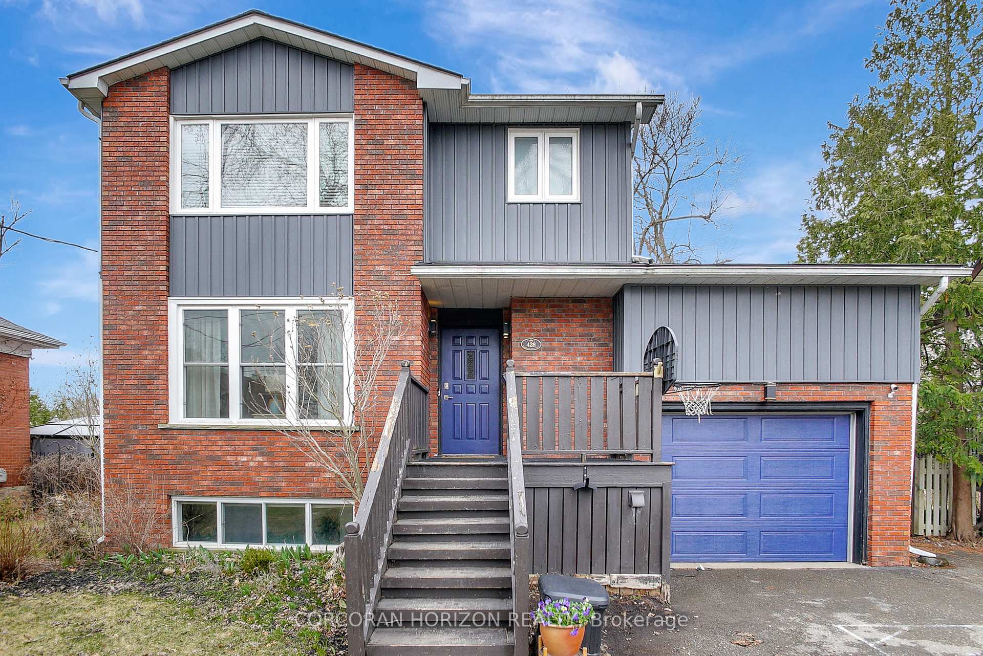 Photo 6 of 428 Westminster Drive S, Cambridge, Preston Centre — HOMEH