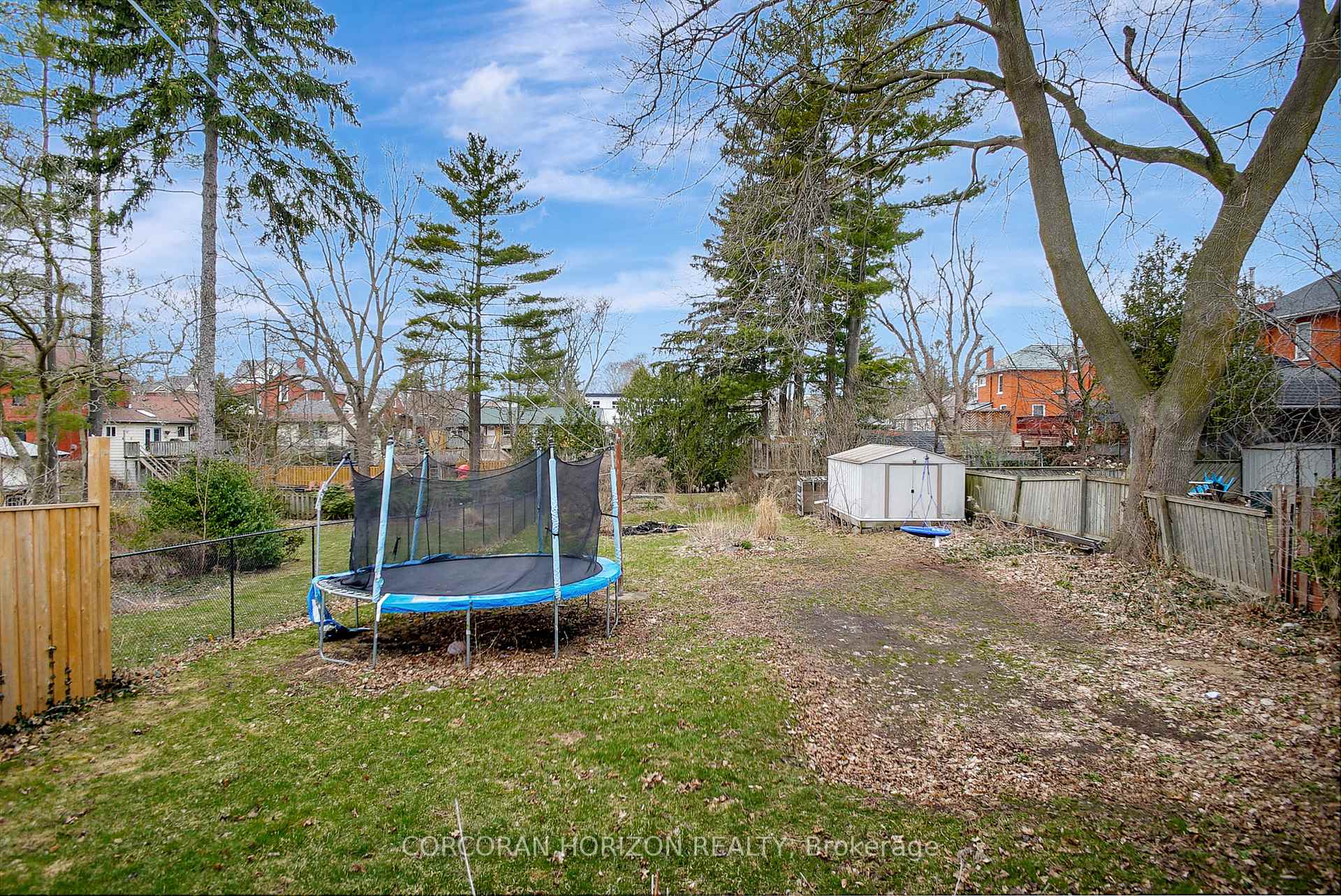 Photo 41 of 428 Westminster Drive S, Cambridge, Preston Centre — HOMEH
