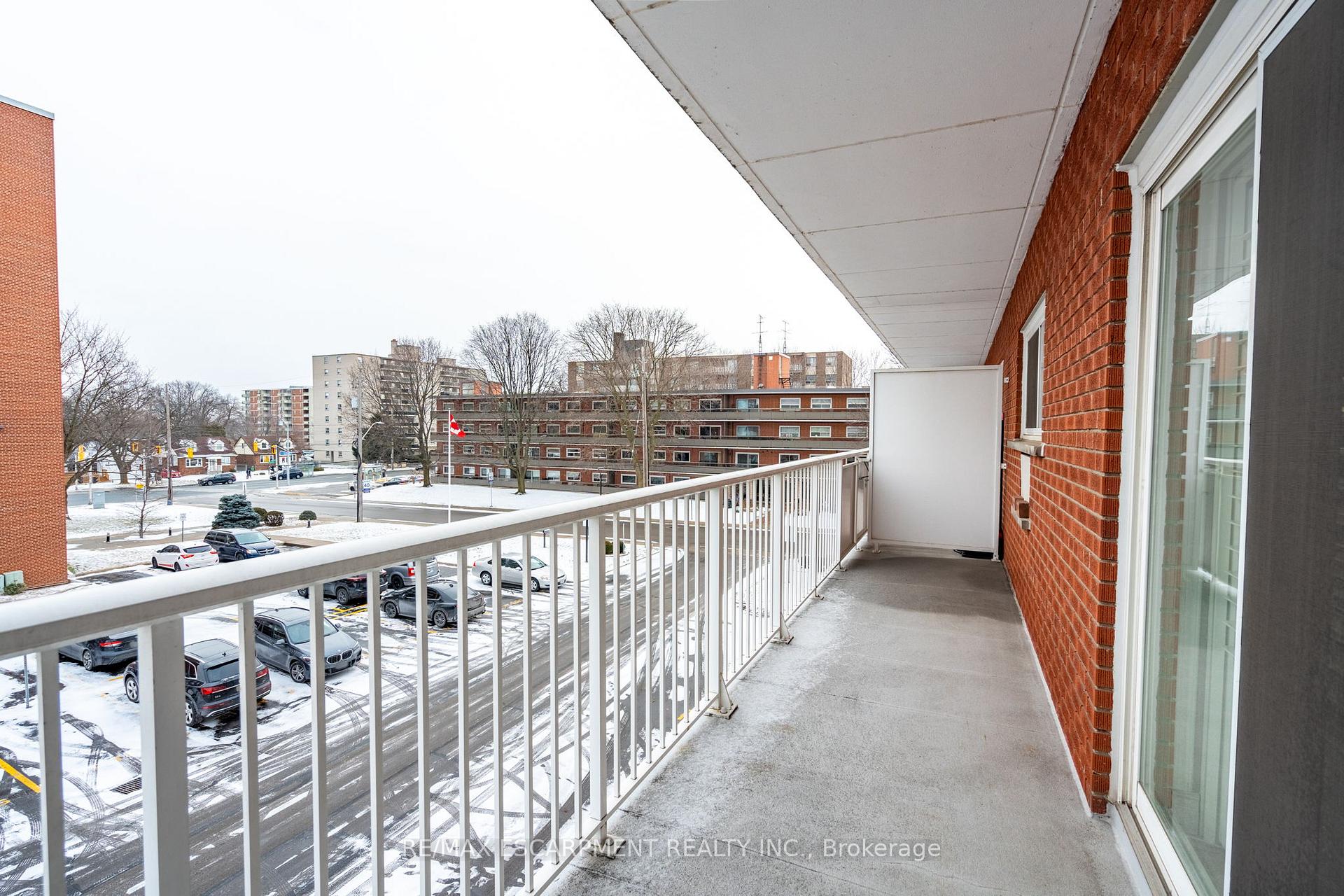 Photo 16 of Unit 304, 10 Woodman Drive S, Hamilton, Greenford — HOMEH
