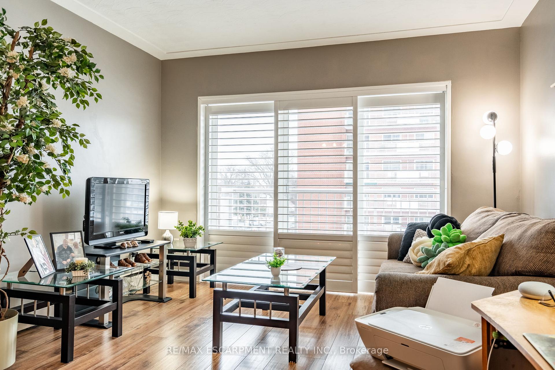 Photo 17 of Unit 304, 10 Woodman Drive S, Hamilton, Greenford — HOMEH