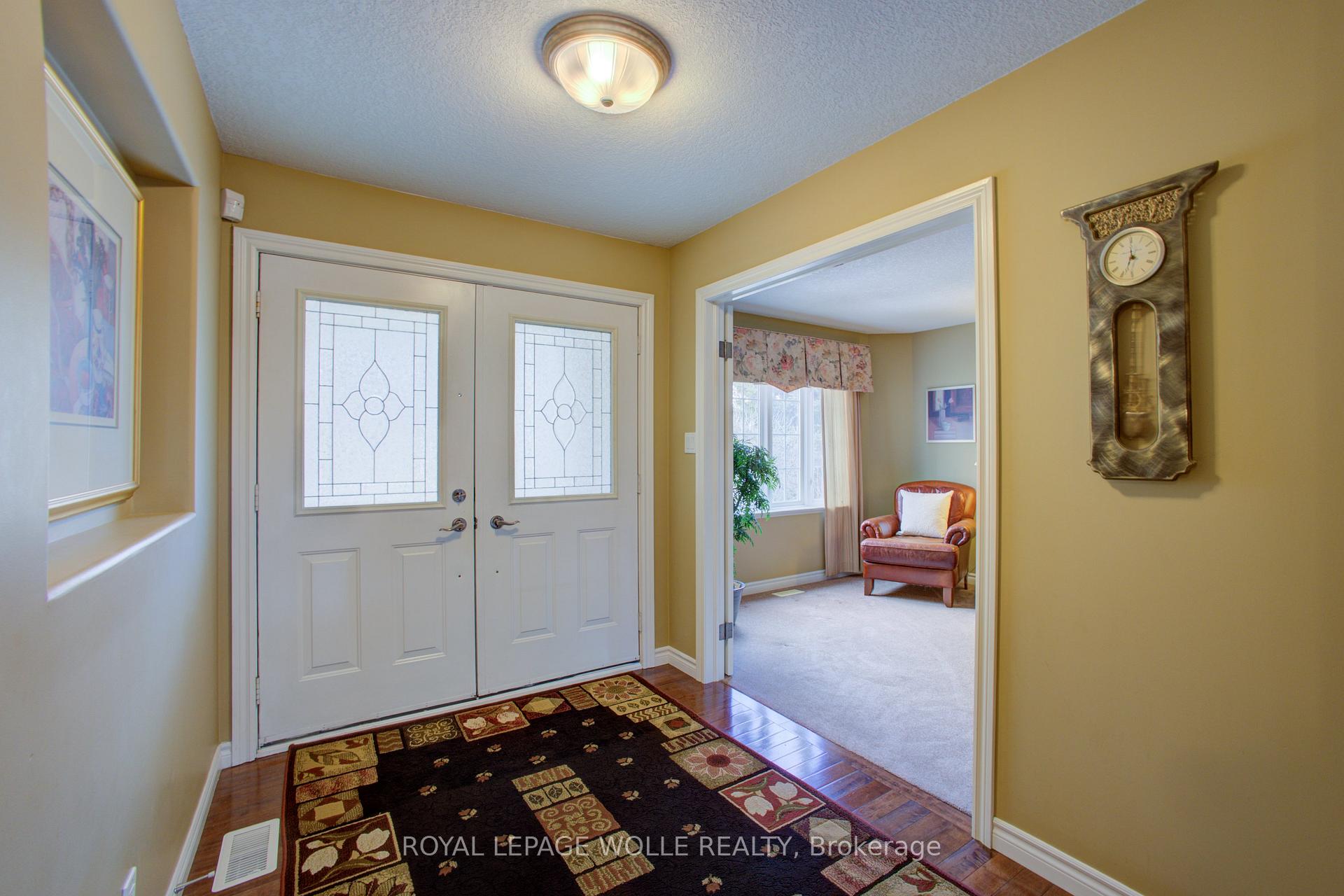 Photo 8 of 521 Starboard Crescent, Waterloo — HOMEH