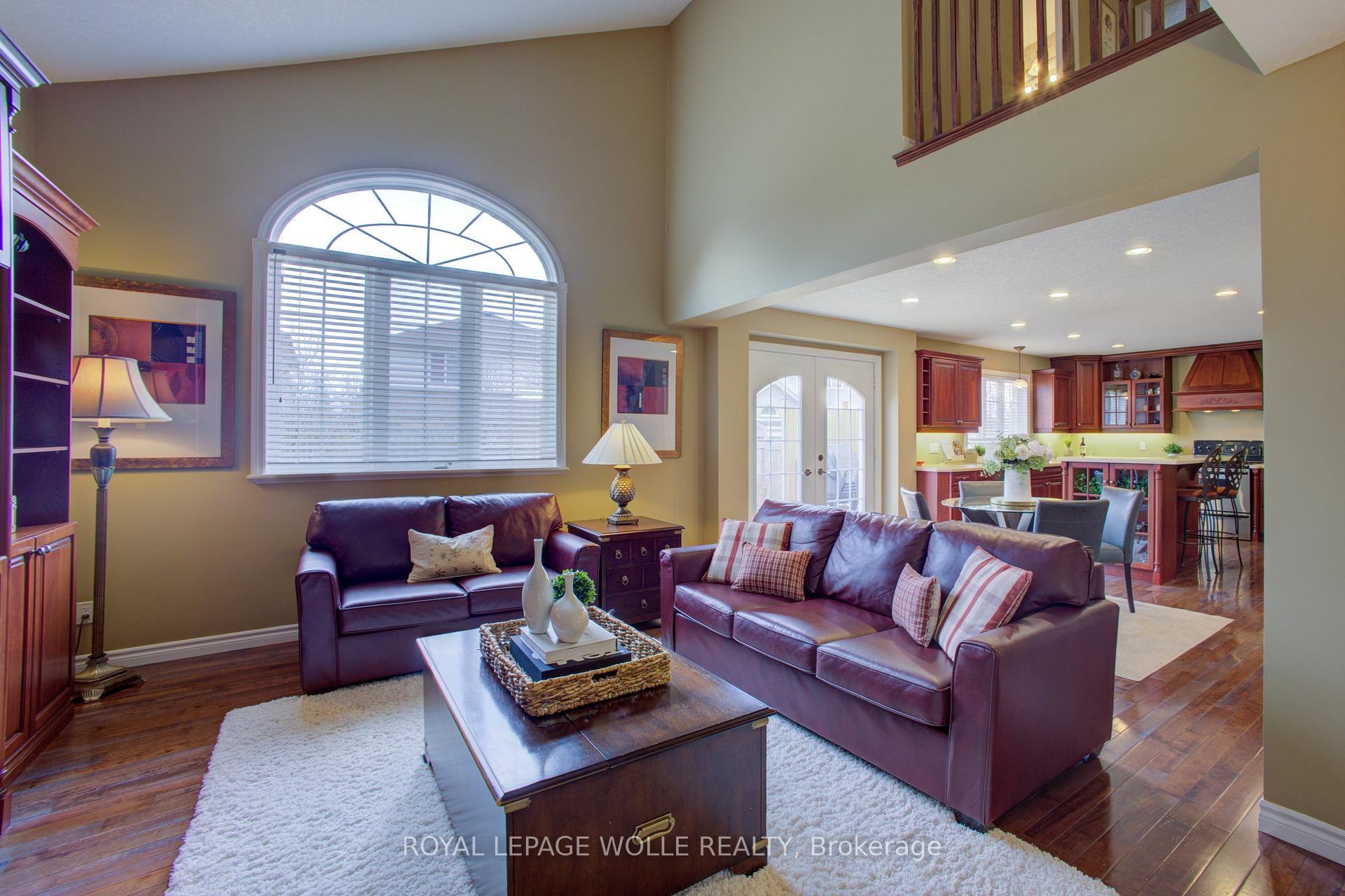 Photo 15 of 521 Starboard Crescent, Waterloo — HOMEH