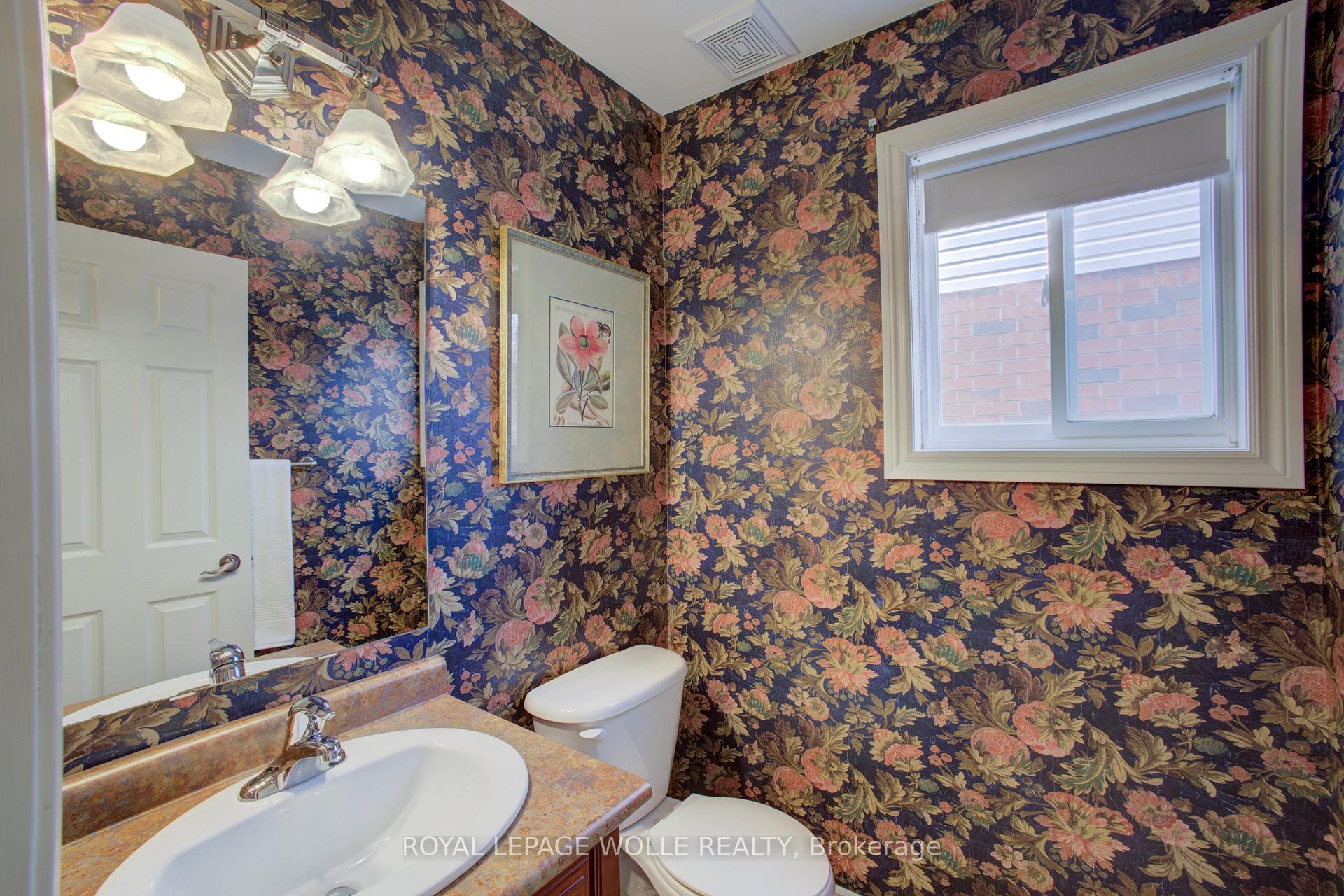 Photo 33 of 521 Starboard Crescent, Waterloo — HOMEH
