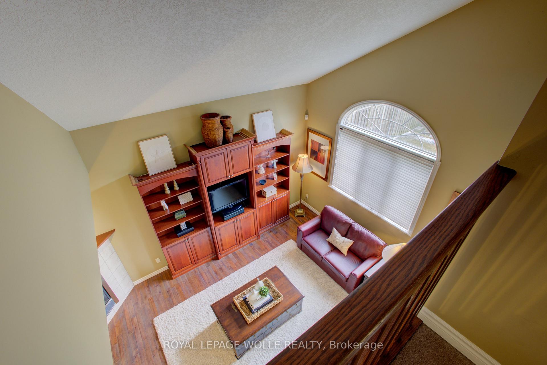 Photo 18 of 521 Starboard Crescent, Waterloo — HOMEH
