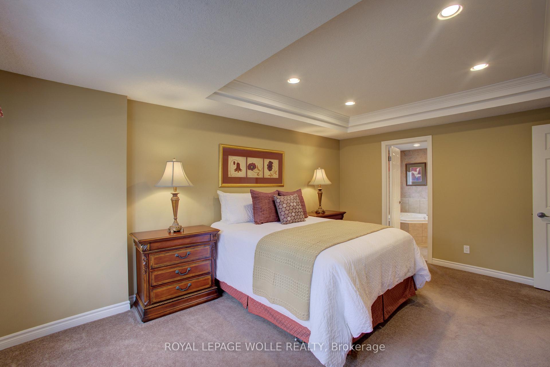 Photo 21 of 521 Starboard Crescent, Waterloo — HOMEH