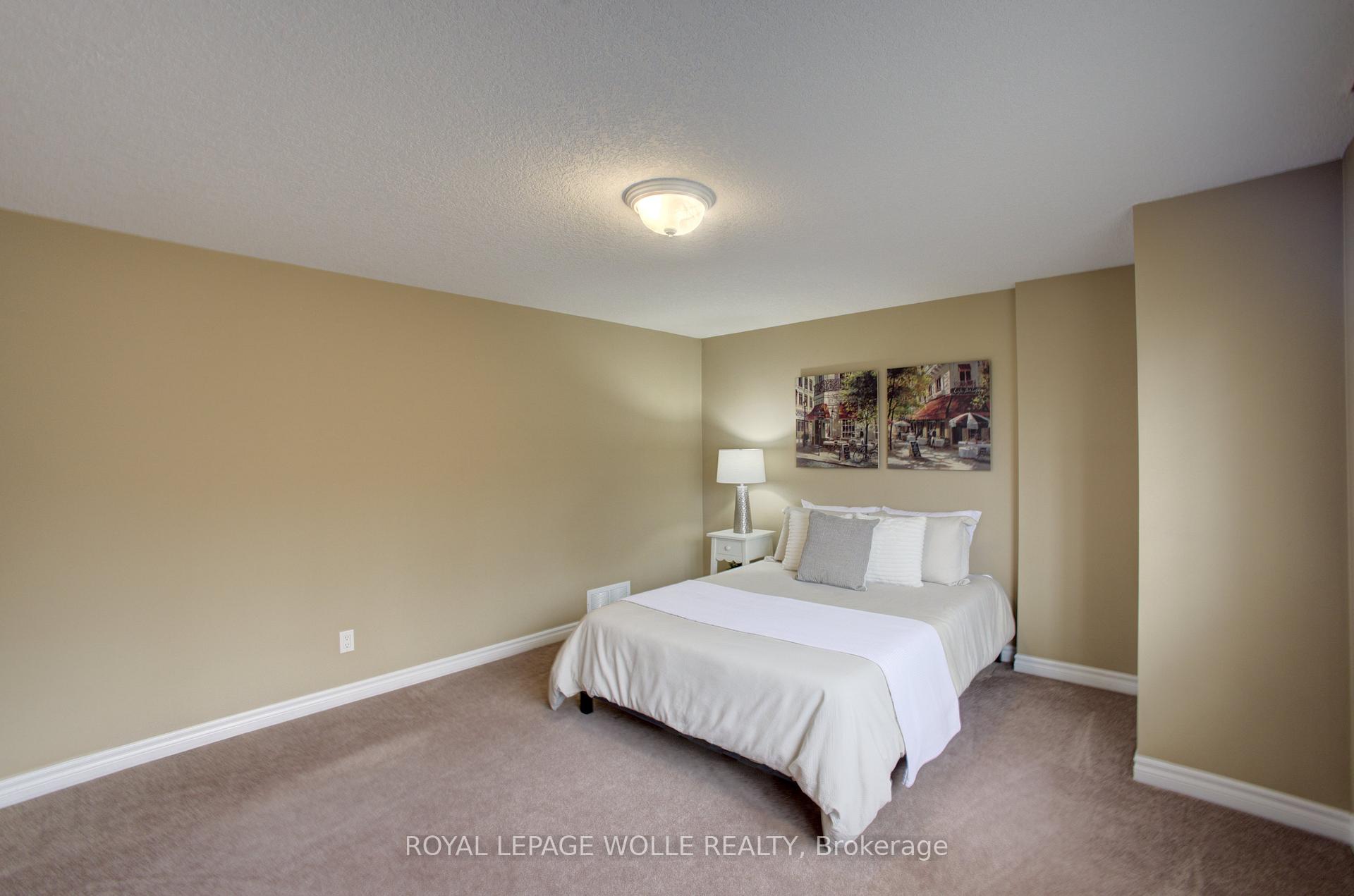 Photo 23 of 521 Starboard Crescent, Waterloo — HOMEH