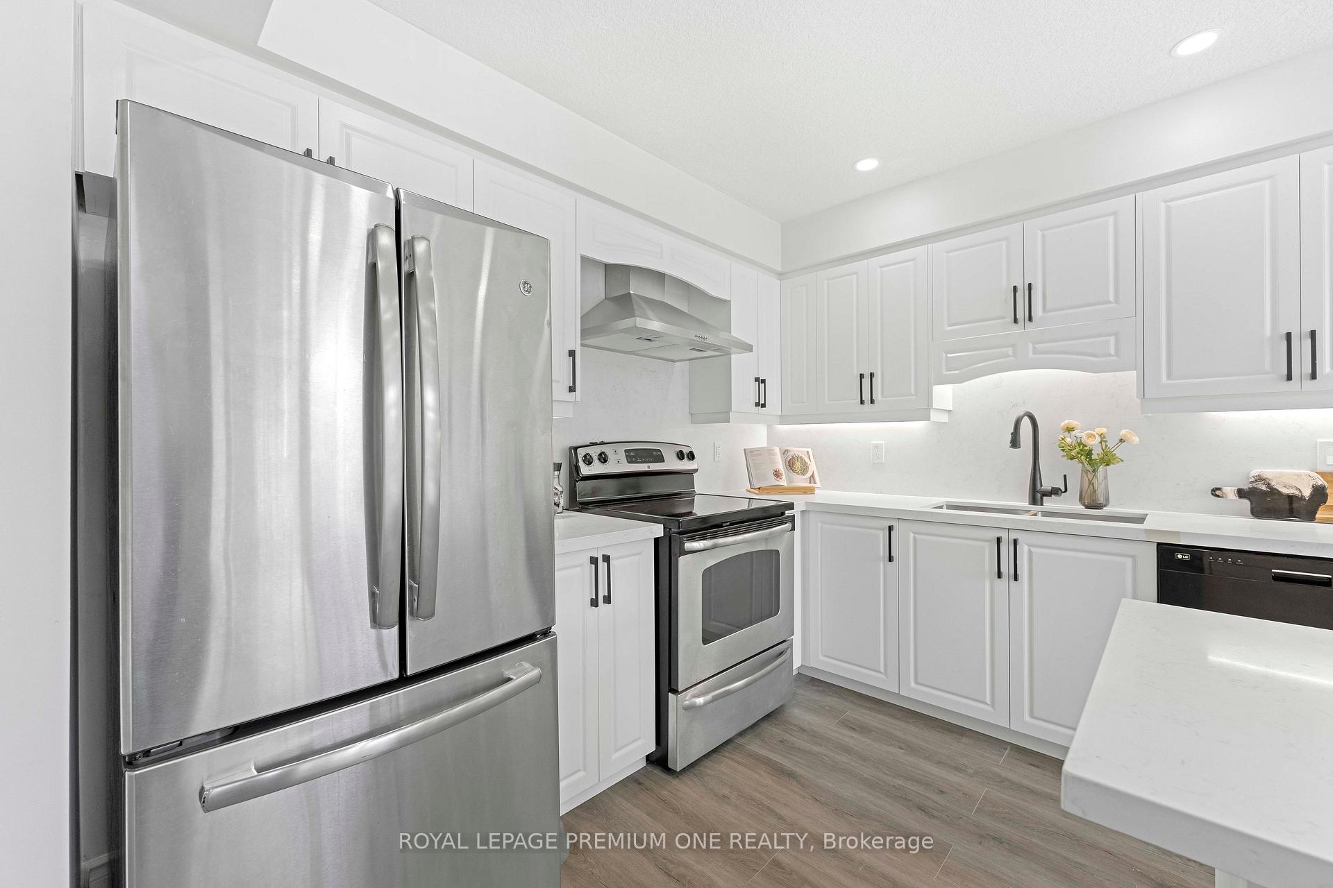 Photo 20 of 8 Madeleine Street, Kitchener — HOMEH