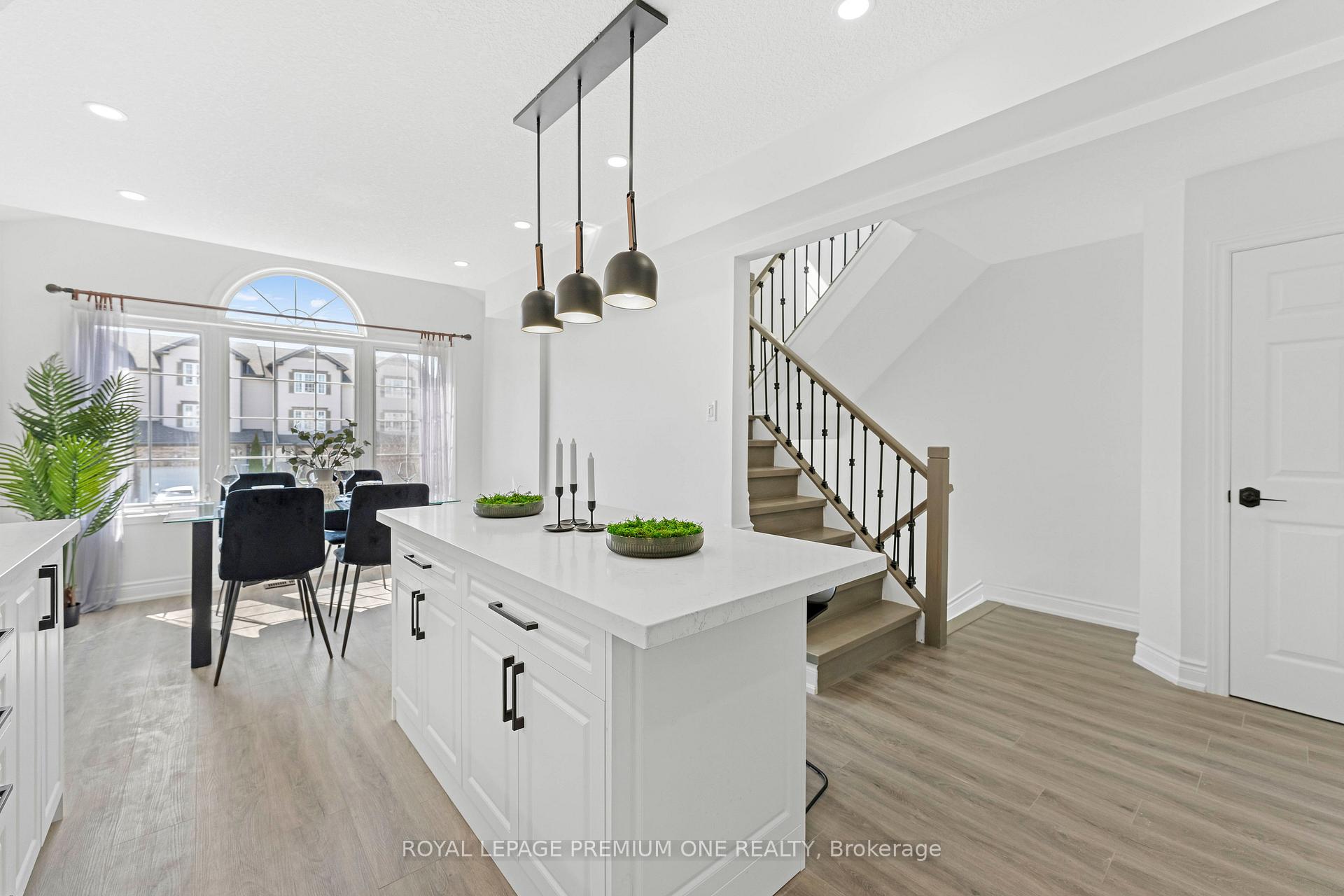 Photo 4 of 8 Madeleine Street, Kitchener — HOMEH