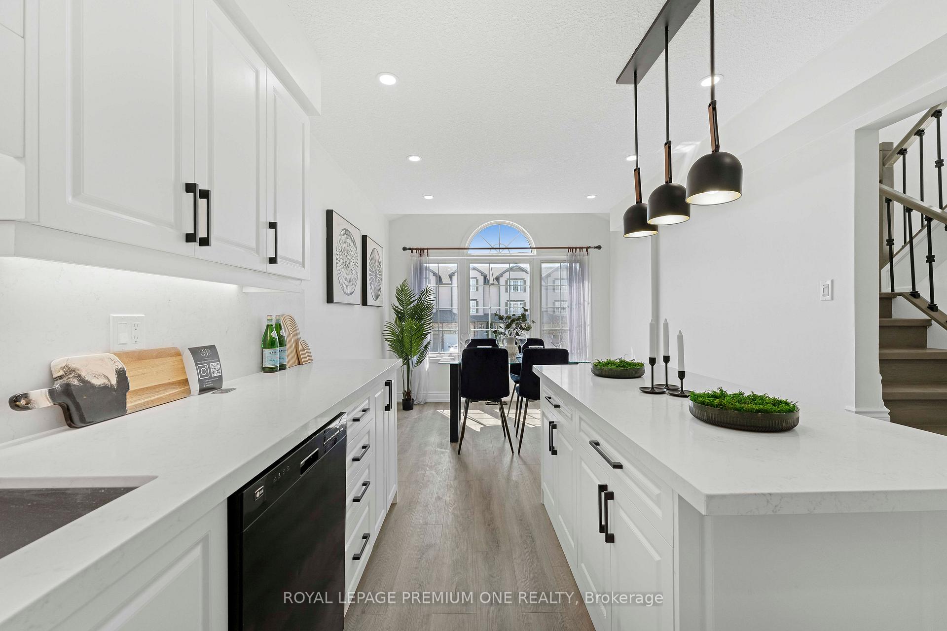 Photo 5 of 8 Madeleine Street, Kitchener — HOMEH