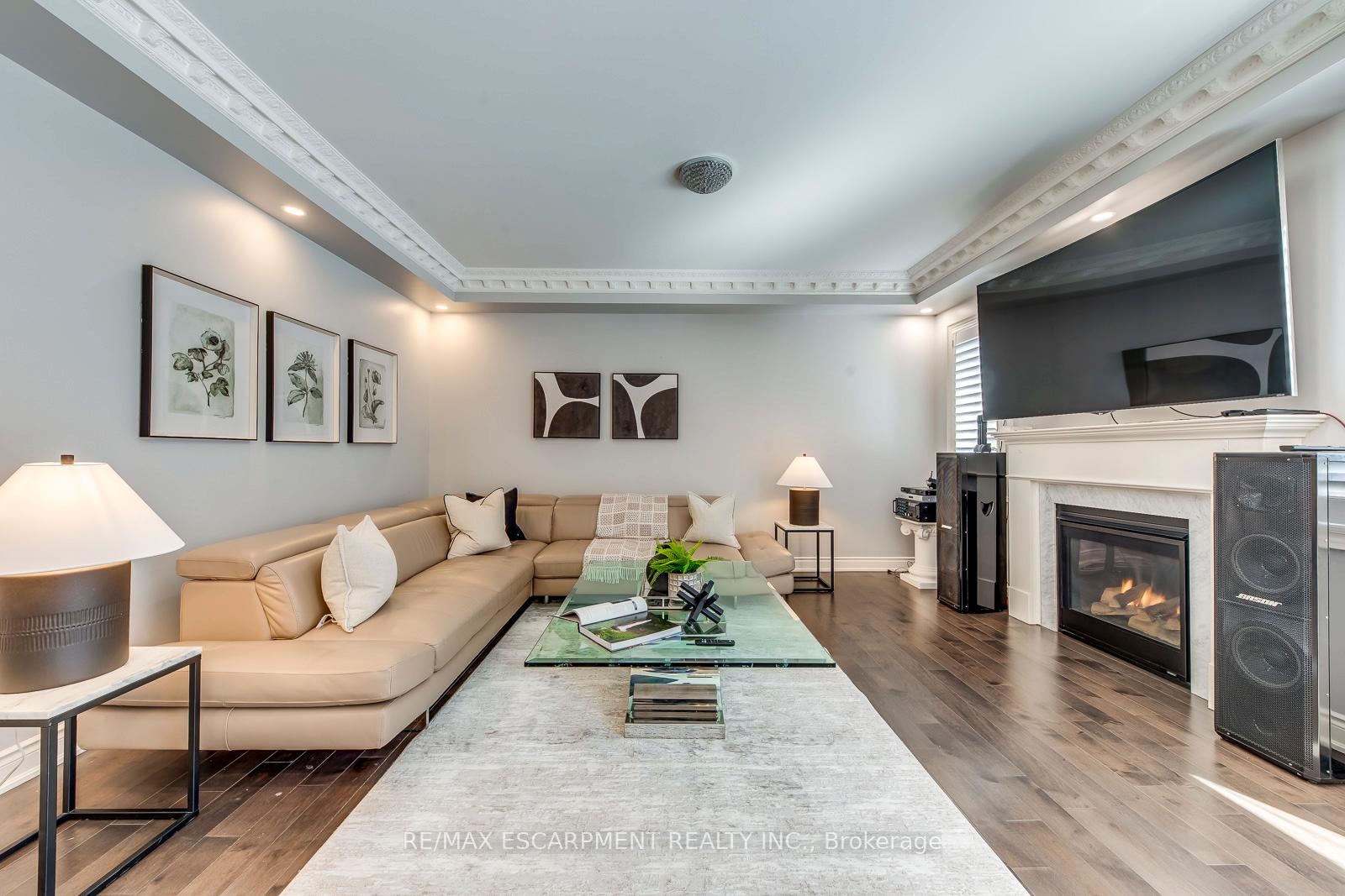 Photo 4 of 258 Humphrey Street, Hamilton, Waterdown — HOMEH