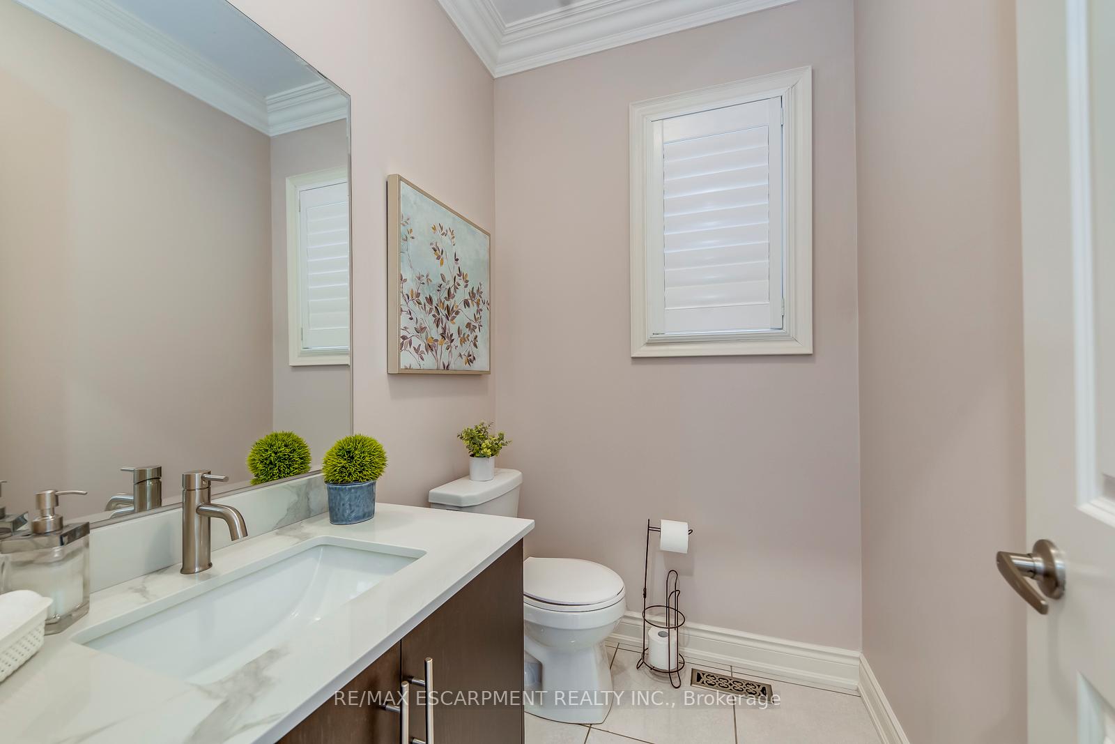 Photo 19 of 258 Humphrey Street, Hamilton, Waterdown — HOMEH
