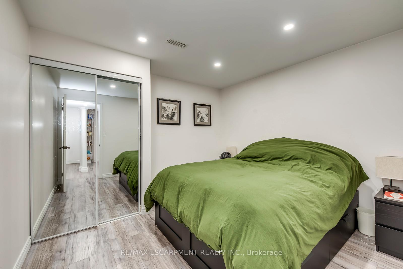 Photo 37 of 258 Humphrey Street, Hamilton, Waterdown — HOMEH