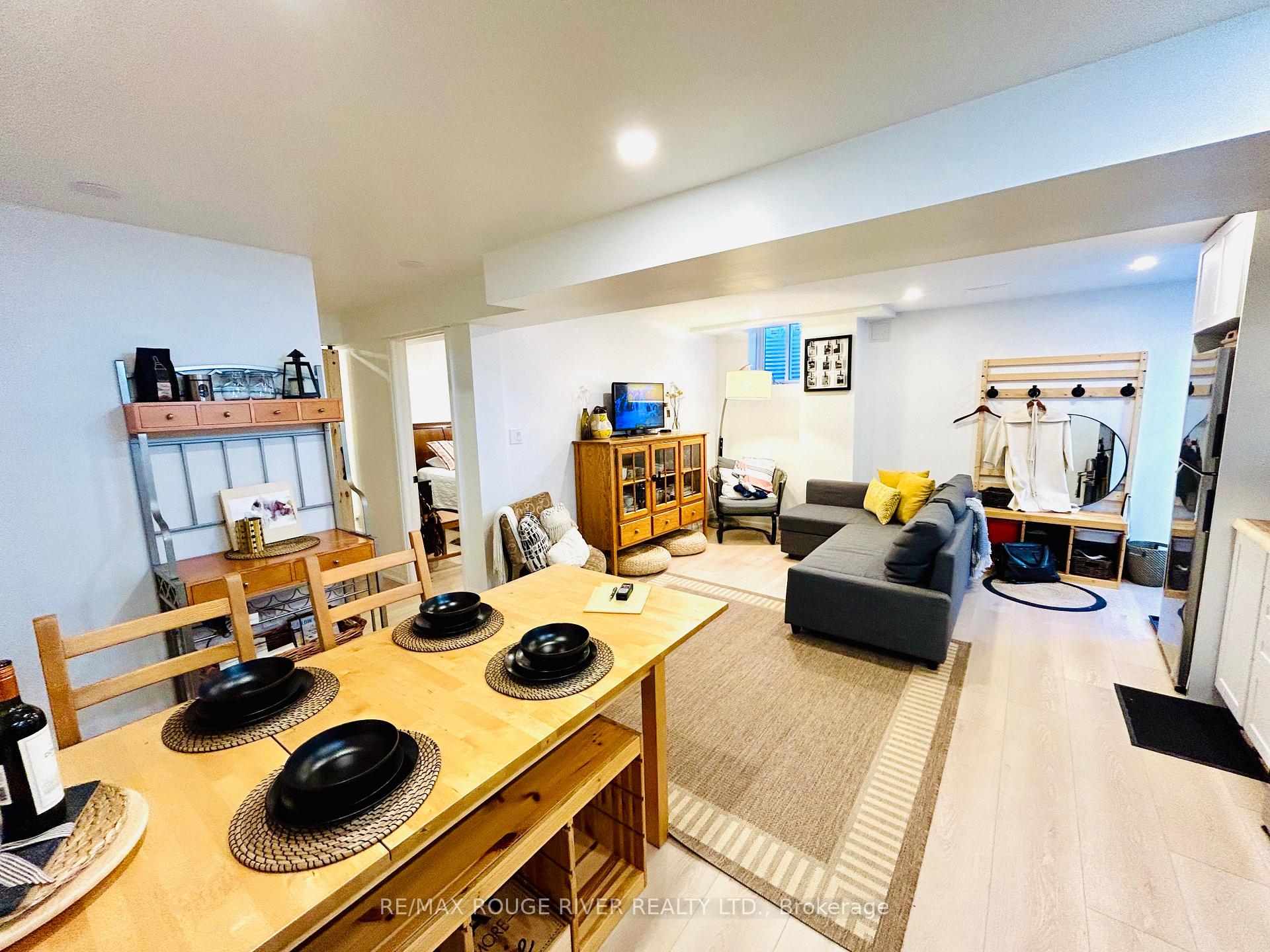 Photo 4 of Unit Basement, 360 Carnwith Dr E (LOWER UNIT), Whitby, Brooklin — HOMEH