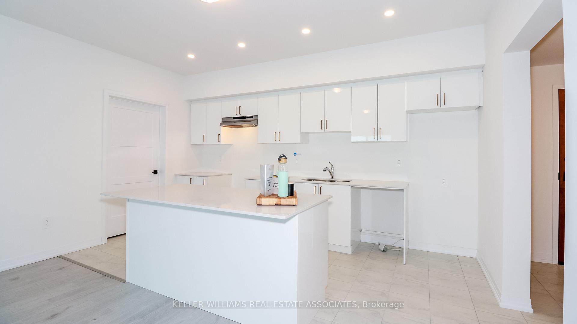 Photo 1 of Unit 414, 15 Kneeshaw Drive, Barrie, Painswick South — HOMEH