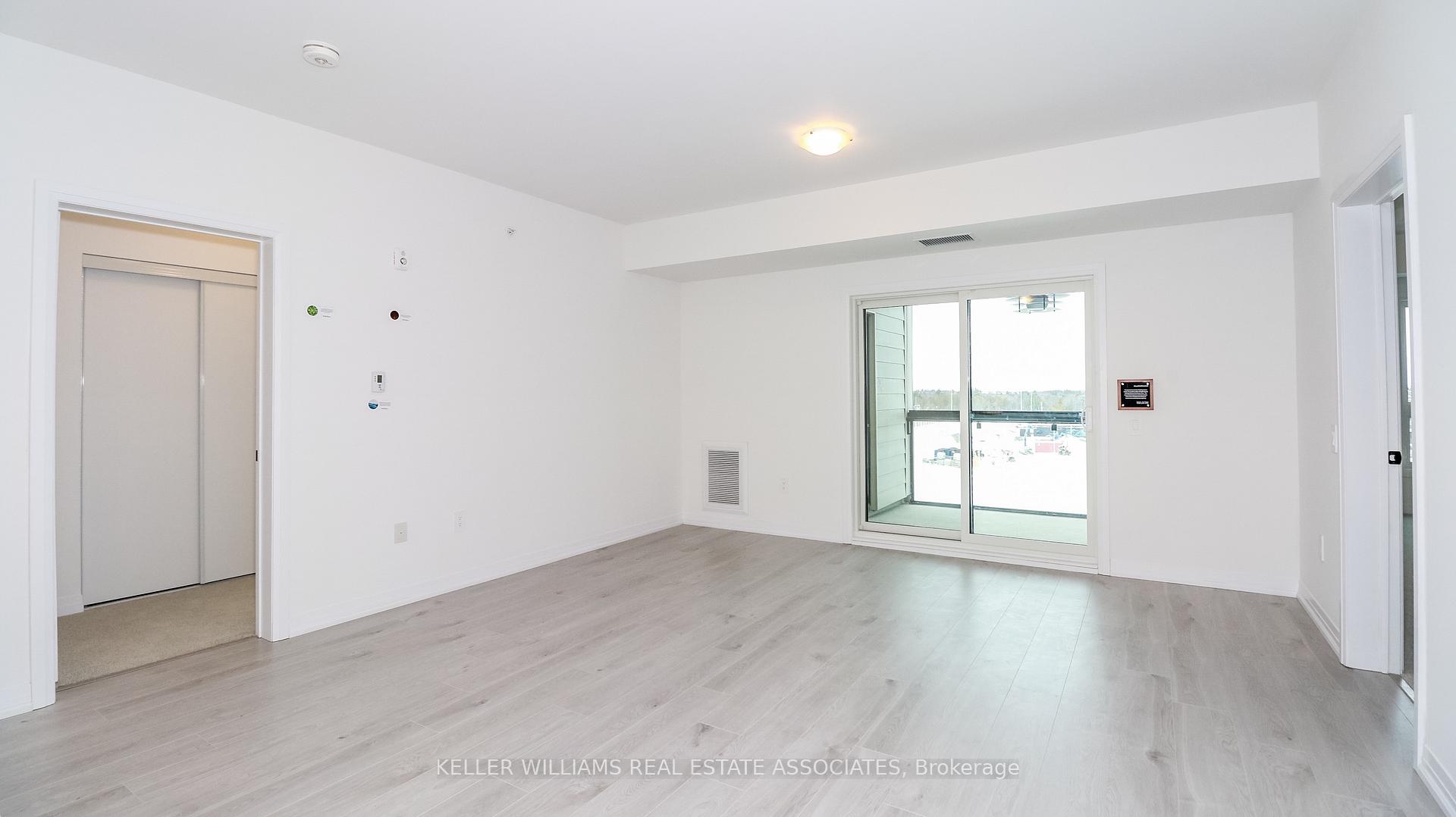 Photo 7 of Unit 414, 15 Kneeshaw Drive, Barrie, Painswick South — HOMEH