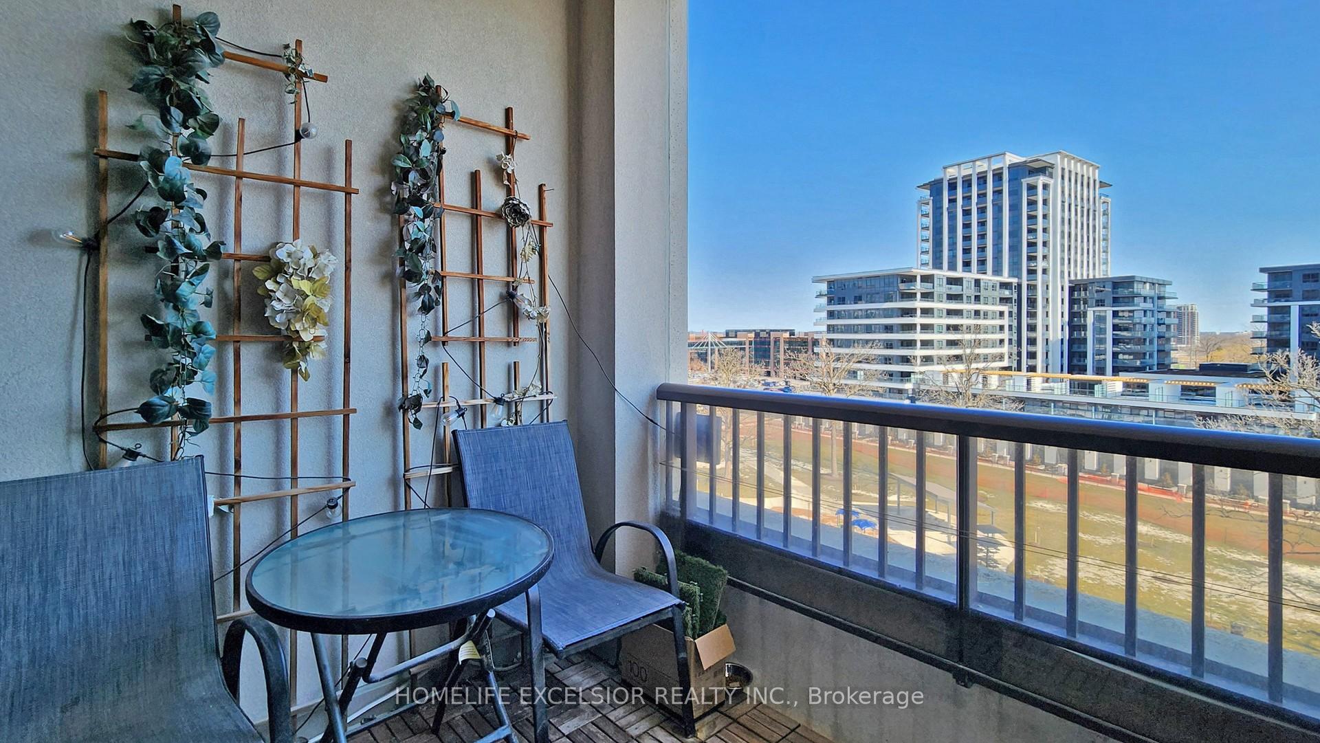 Photo 12 of Unit 707, 38 Cedarland Drive, Markham, Unionville — HOMEH