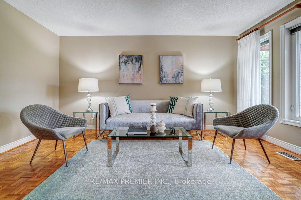 Photo 3 of 69 Zucchet Court, Vaughan, East Woodbridge — HOMEH