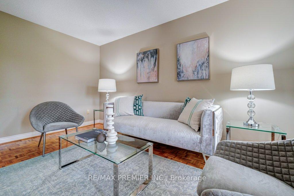 Photo 11 of 69 Zucchet Court, Vaughan, East Woodbridge — HOMEH