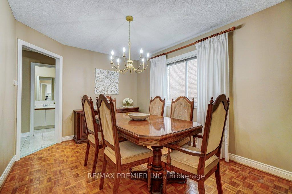 Photo 7 of 69 Zucchet Court, Vaughan, East Woodbridge — HOMEH