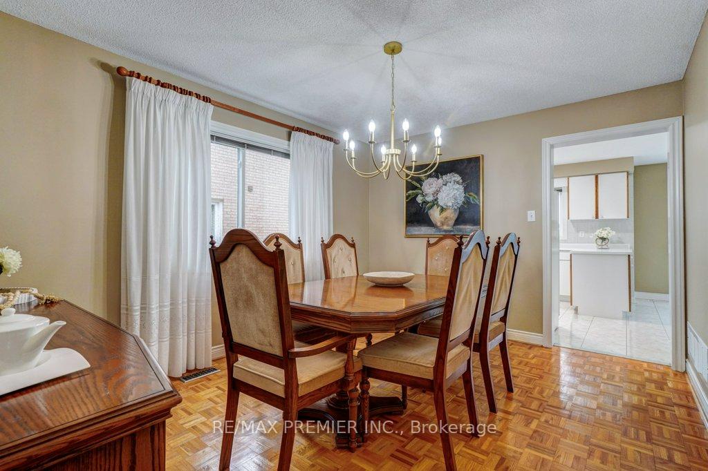 Photo 37 of 69 Zucchet Court, Vaughan, East Woodbridge — HOMEH