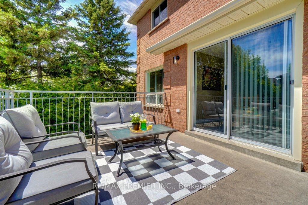 Photo 40 of 69 Zucchet Court, Vaughan, East Woodbridge — HOMEH