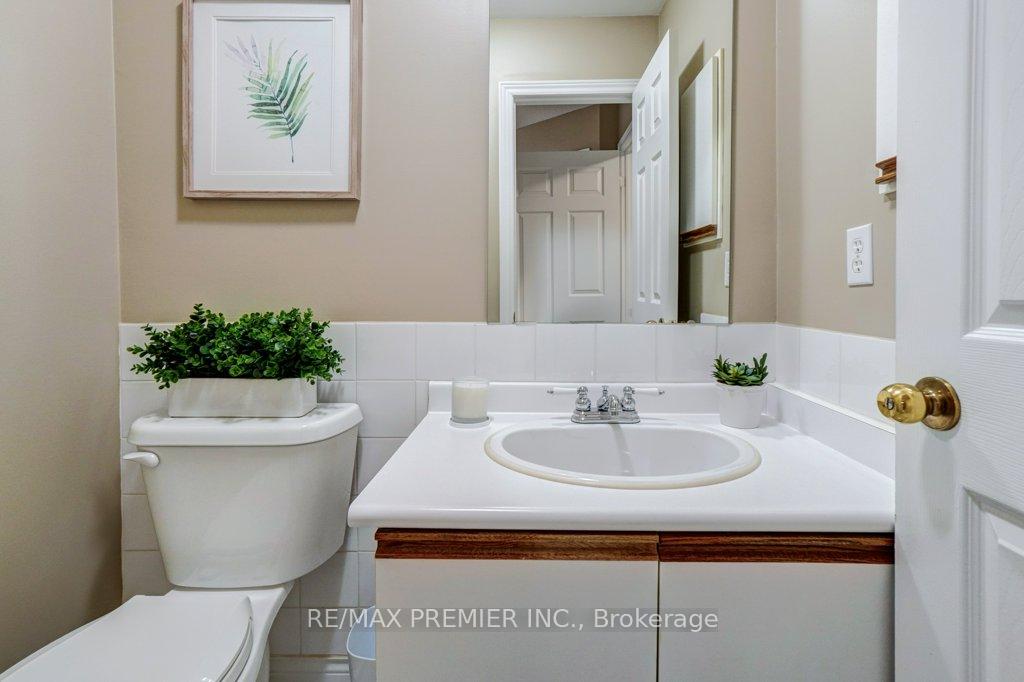 Photo 2 of 69 Zucchet Court, Vaughan, East Woodbridge — HOMEH