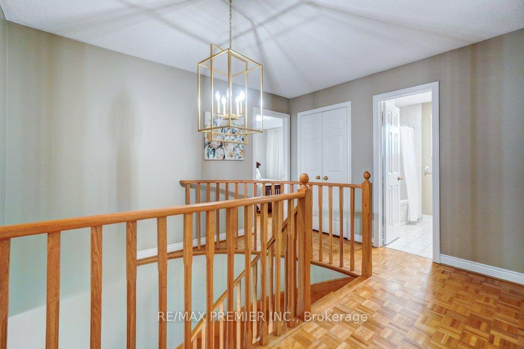 Photo 36 of 69 Zucchet Court, Vaughan, East Woodbridge — HOMEH