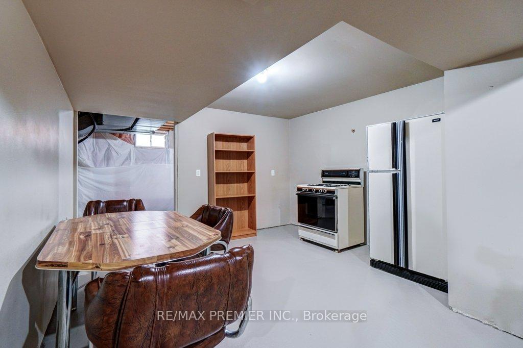 Photo 26 of 69 Zucchet Court, Vaughan, East Woodbridge — HOMEH