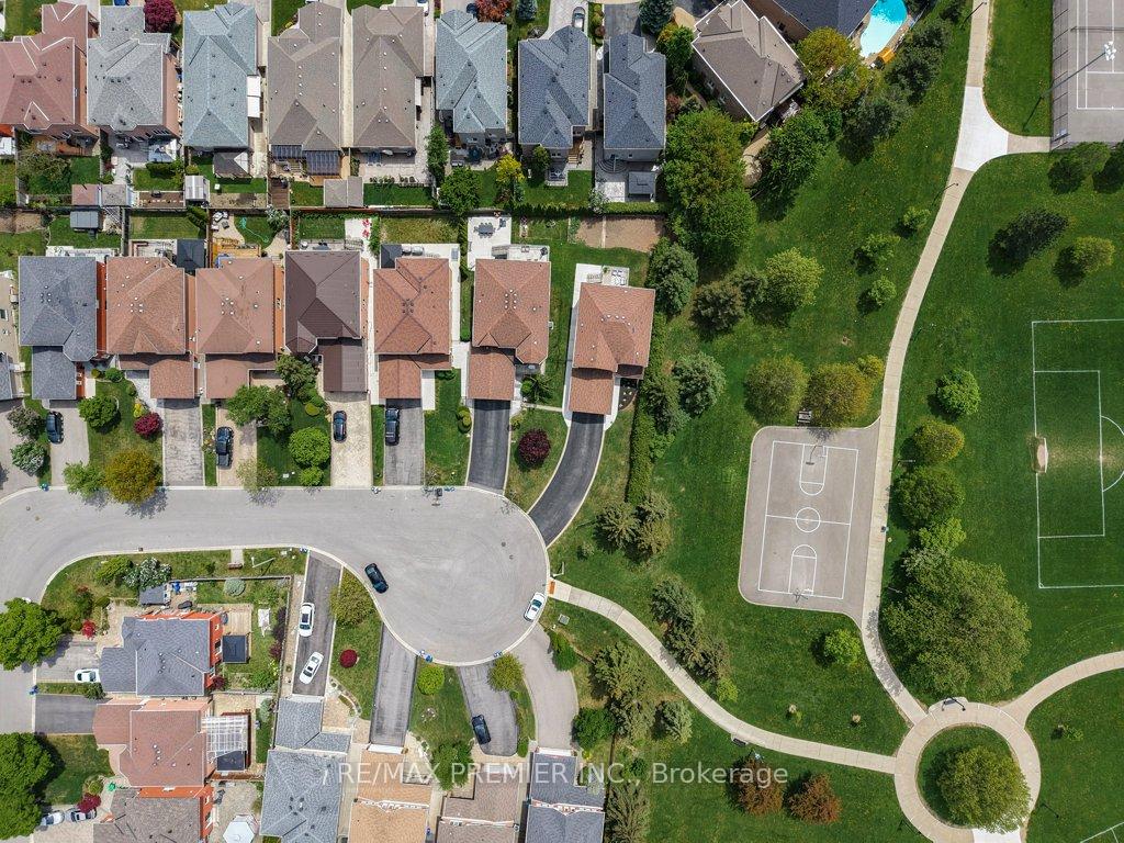 Photo 42 of 69 Zucchet Court, Vaughan, East Woodbridge — HOMEH