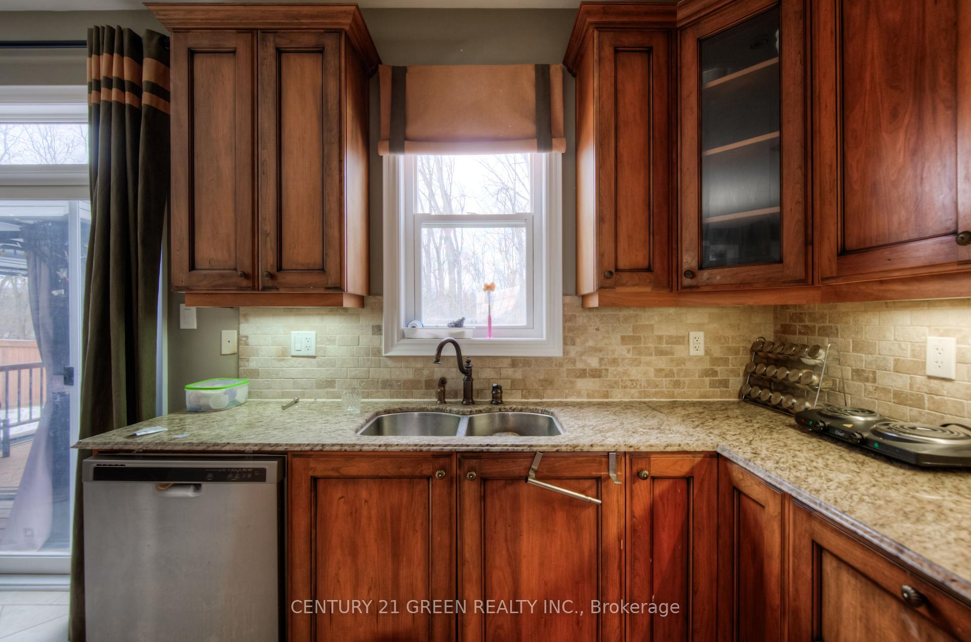 Photo 18 of 65 Blackburn Drive, Brant, Brantford Twp — HOMEH
