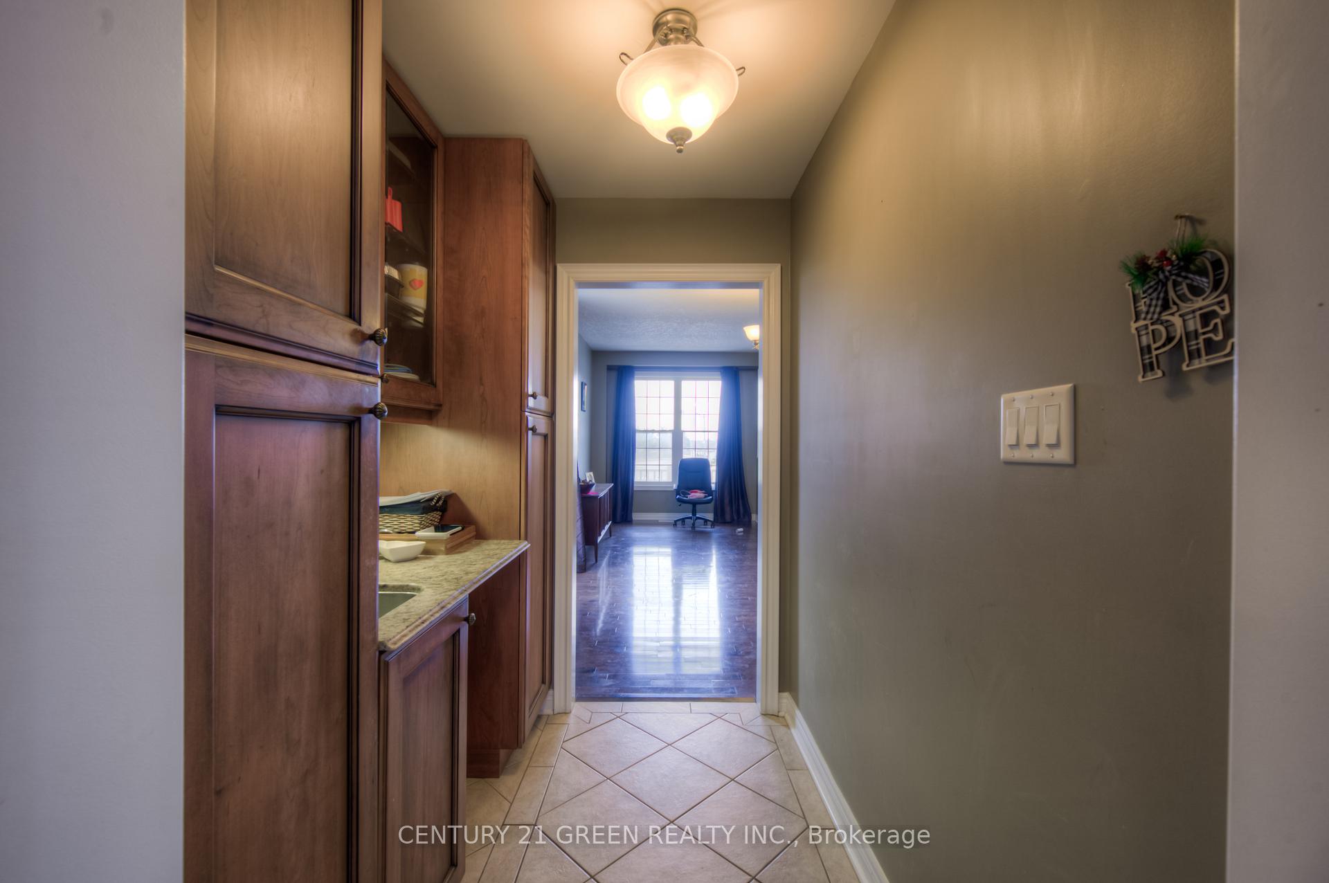 Photo 21 of 65 Blackburn Drive, Brant, Brantford Twp — HOMEH