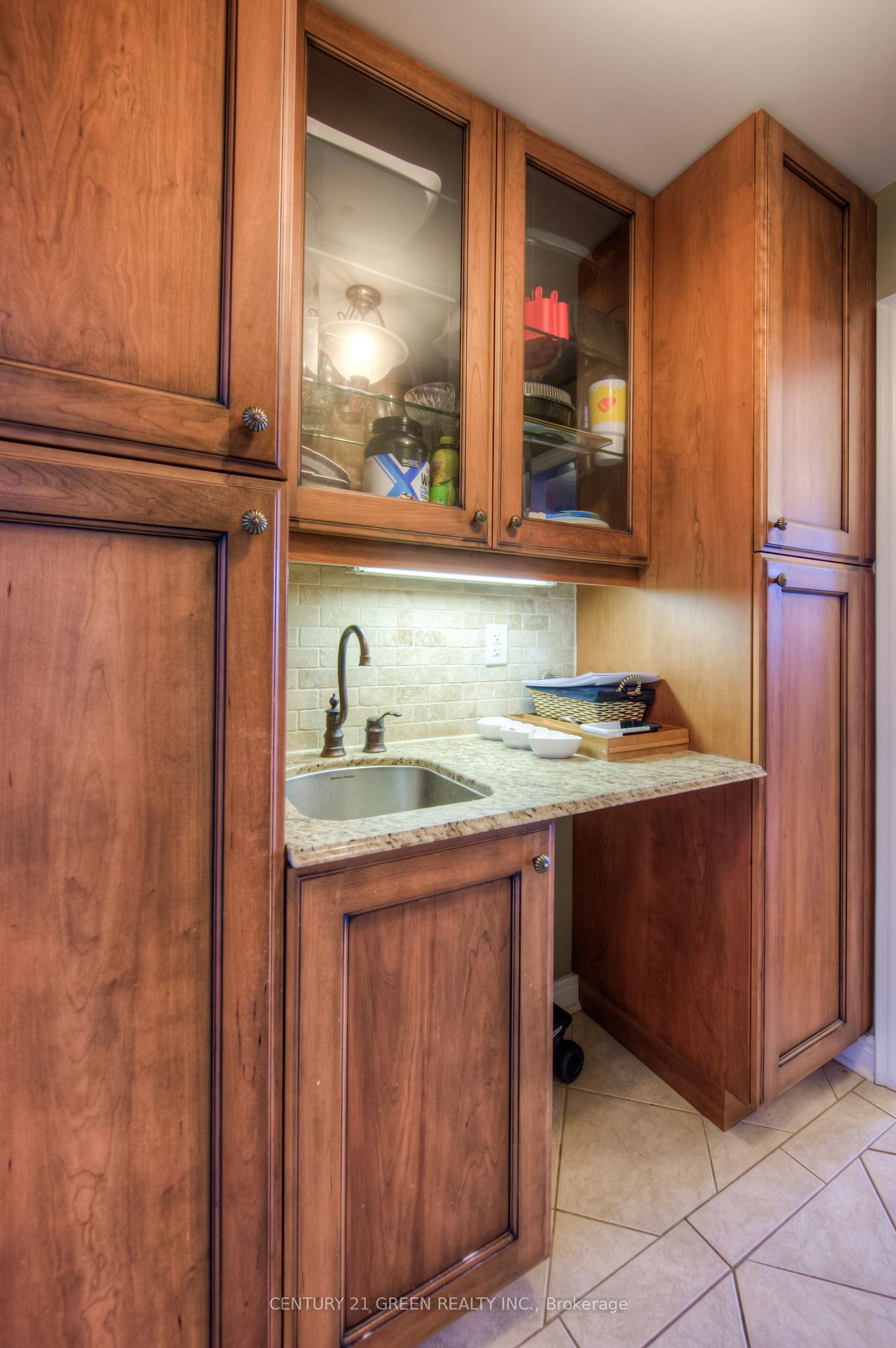 Photo 11 of 65 Blackburn Drive, Brant, Brantford Twp — HOMEH