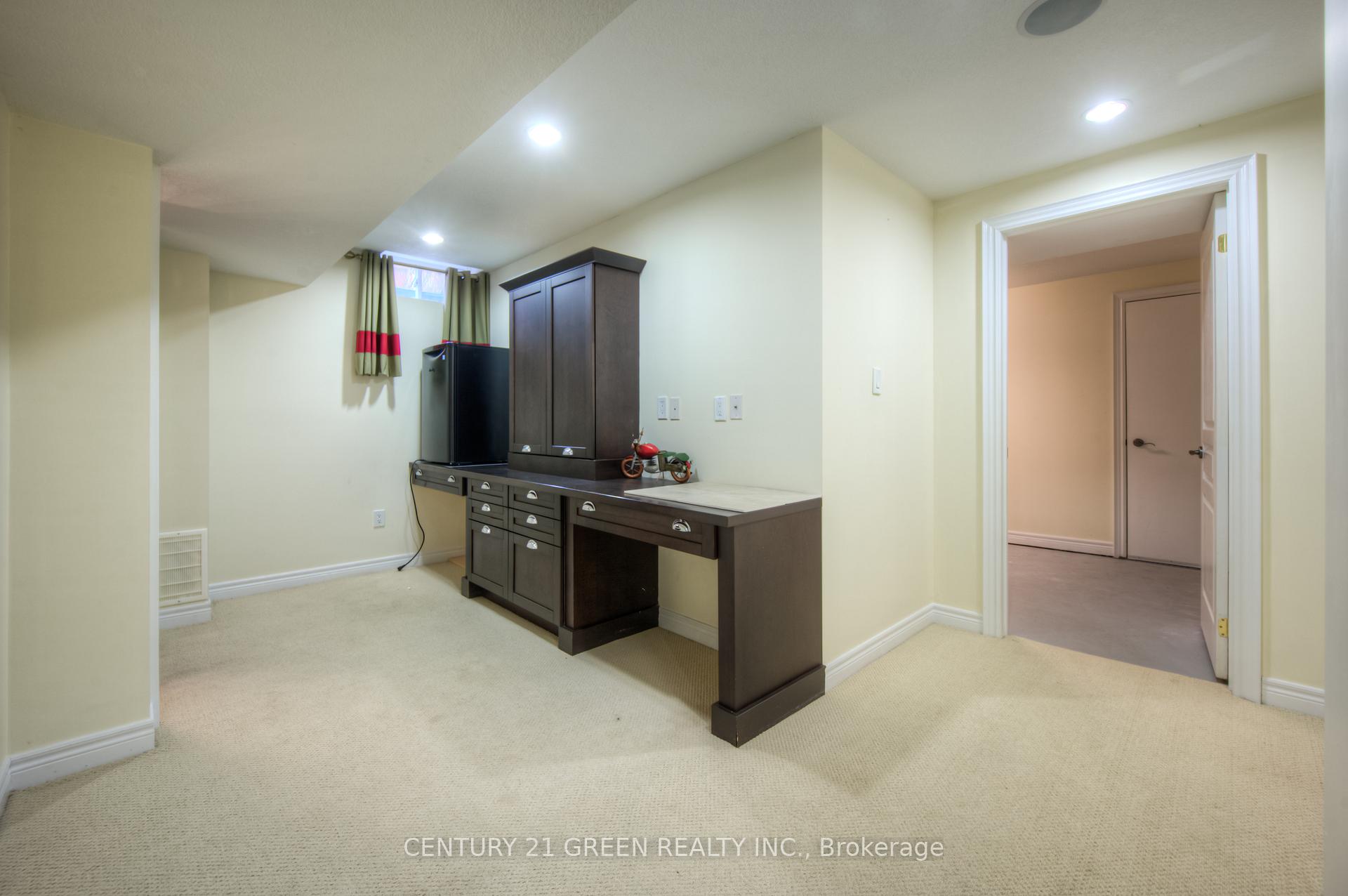 Photo 27 of 65 Blackburn Drive, Brant, Brantford Twp — HOMEH