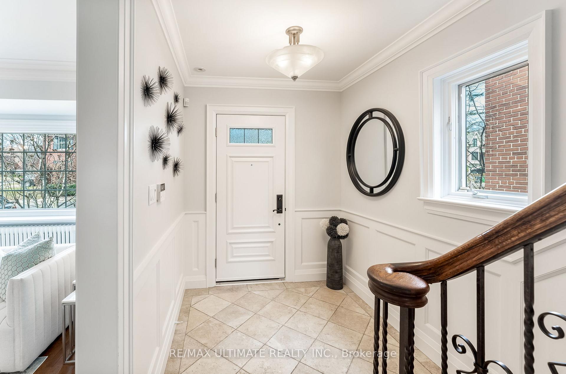 Photo 4 of 41 Sutherland Drive, Toronto, Leaside — HOMEH