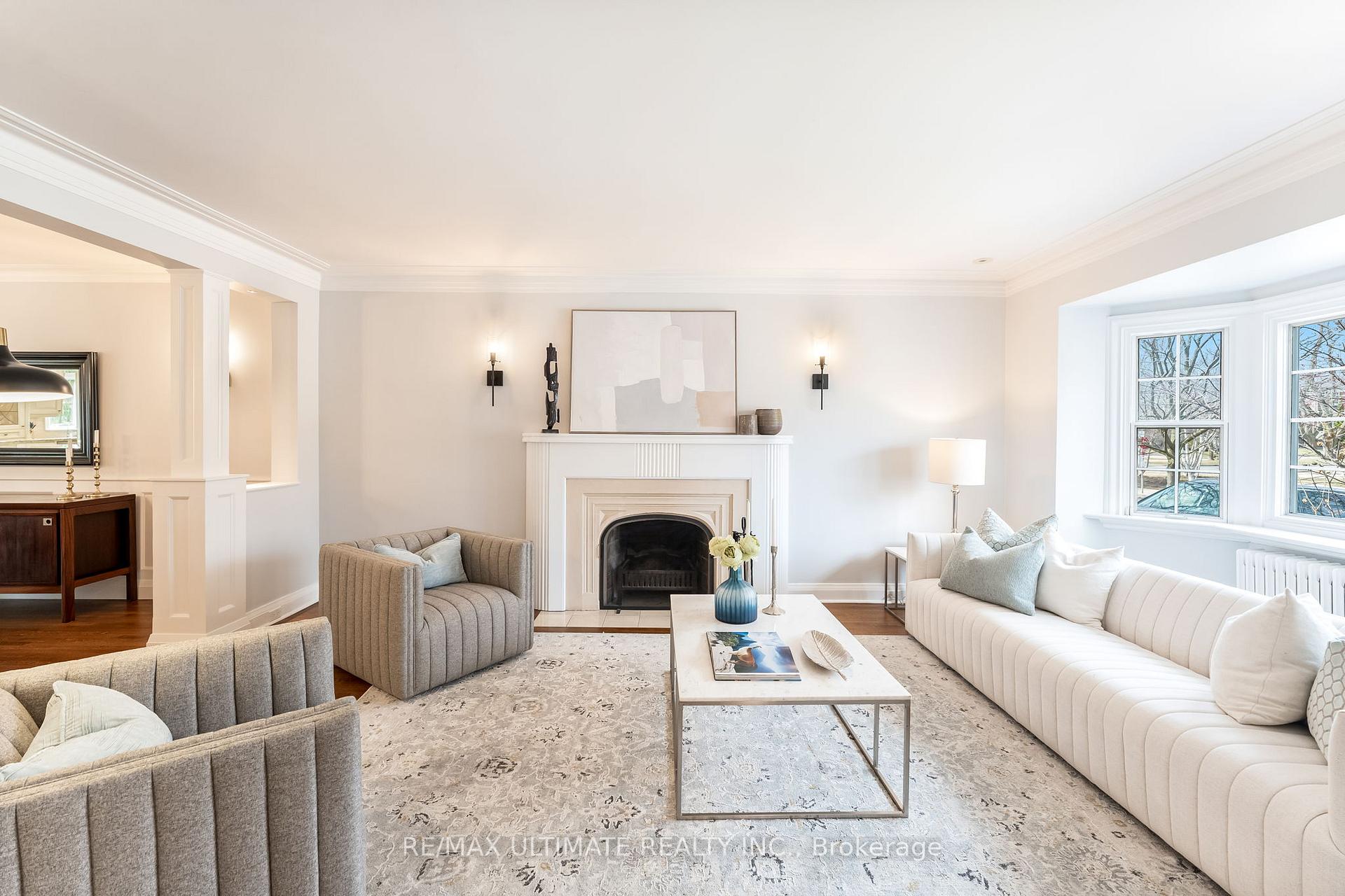 Photo 3 of 41 Sutherland Drive, Toronto, Leaside — HOMEH