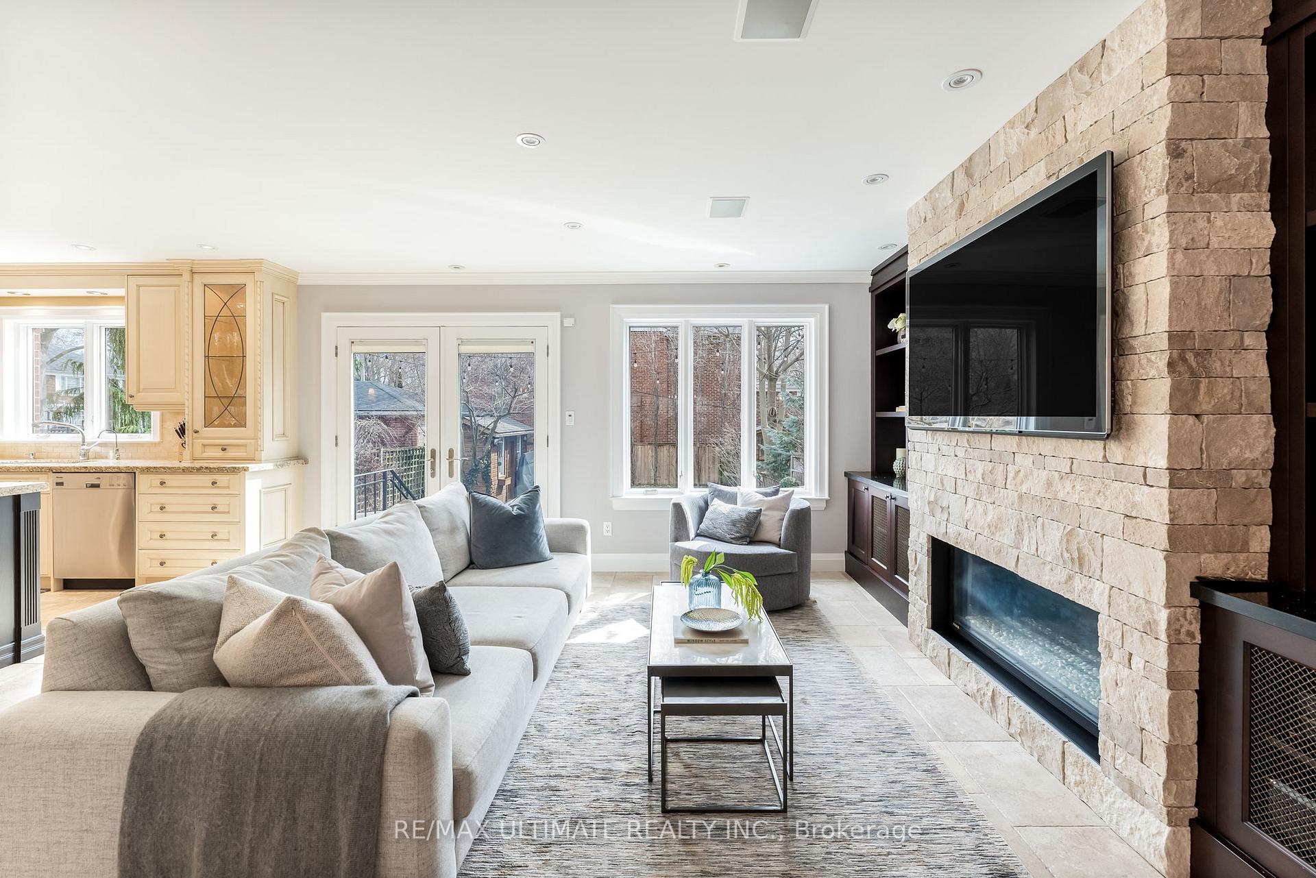 Photo 13 of 41 Sutherland Drive, Toronto, Leaside — HOMEH