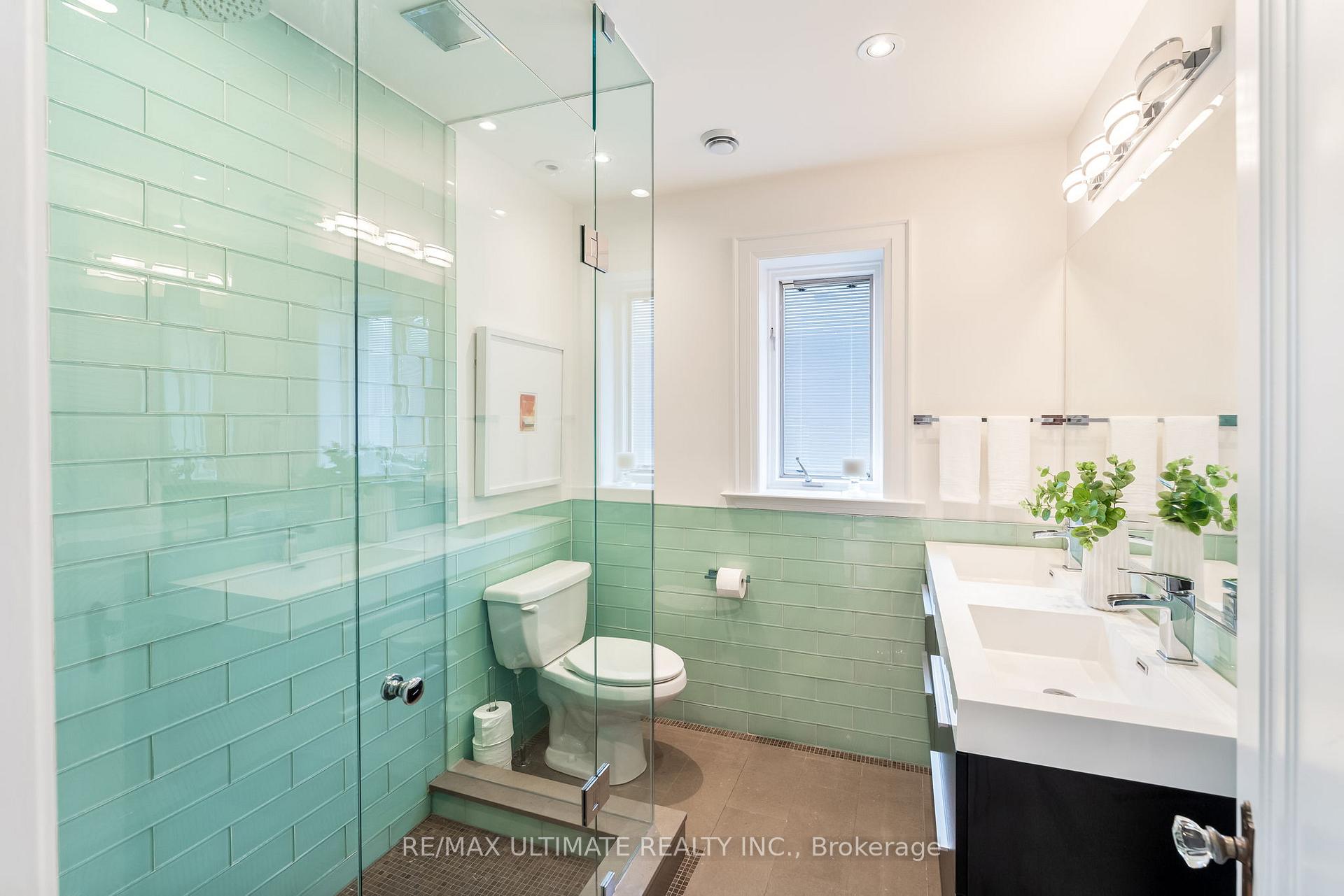 Photo 15 of 41 Sutherland Drive, Toronto, Leaside — HOMEH