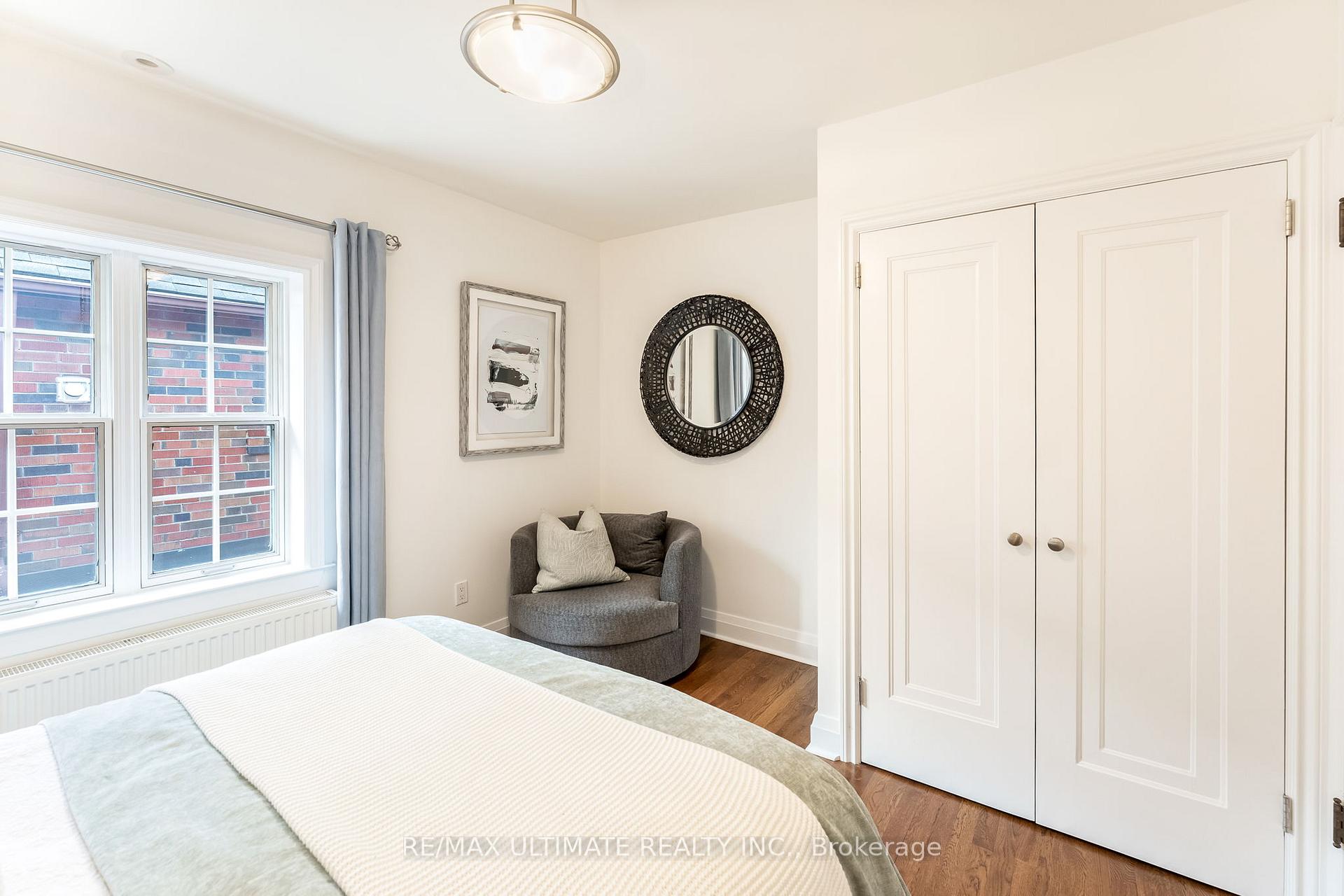 Photo 9 of 41 Sutherland Drive, Toronto, Leaside — HOMEH
