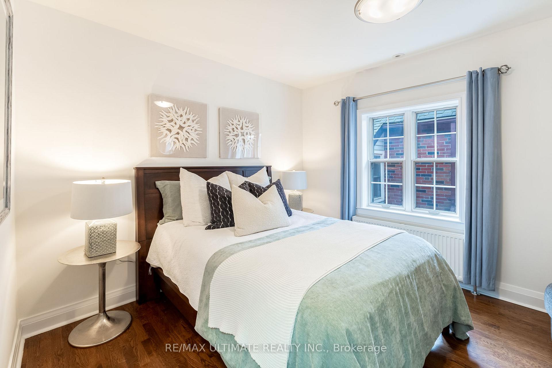 Photo 10 of 41 Sutherland Drive, Toronto, Leaside — HOMEH
