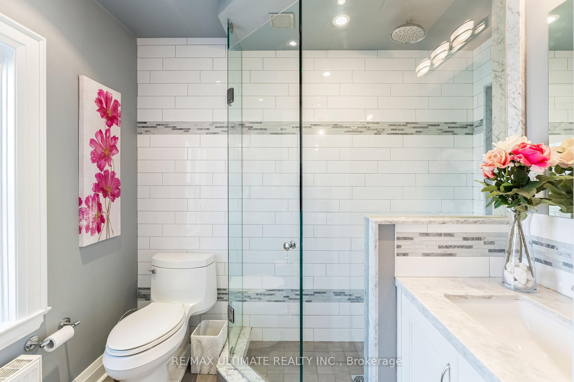 Photo 33 of 41 Sutherland Drive, Toronto, Leaside — HOMEH