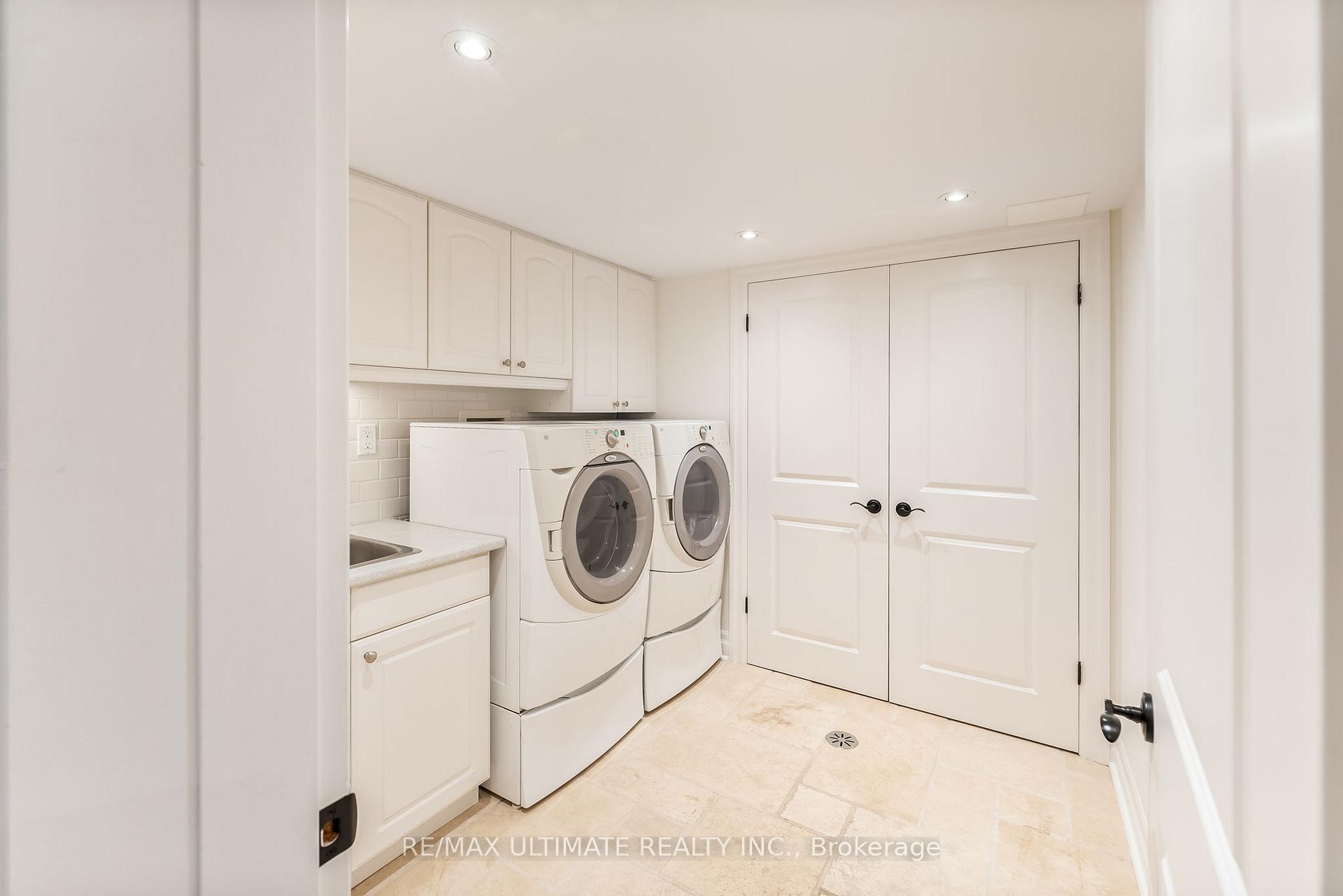 Photo 34 of 41 Sutherland Drive, Toronto, Leaside — HOMEH