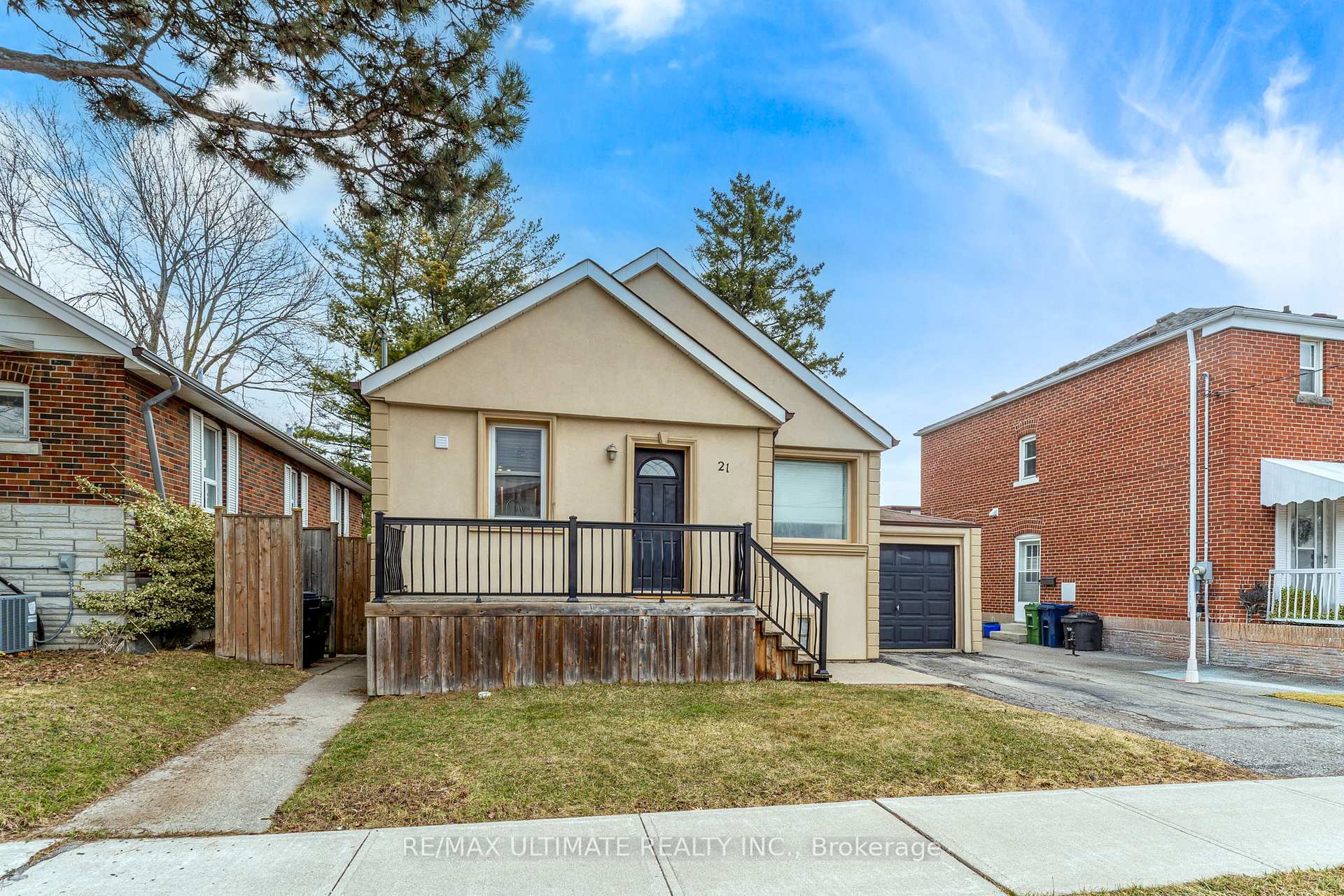 Photo 1 of 21 Marsh Road, Scarborough, Clairlea-Birchmount — HOMEH