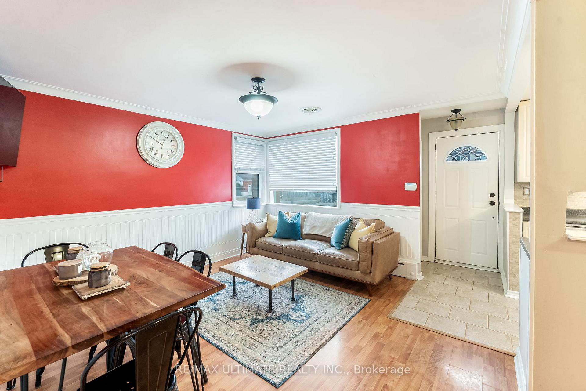 Photo 4 of 21 Marsh Road, Scarborough, Clairlea-Birchmount — HOMEH