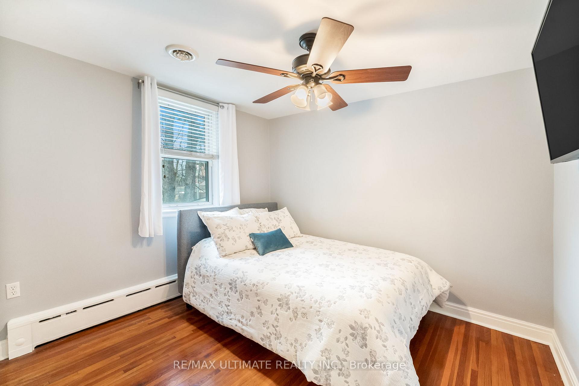 Photo 11 of 21 Marsh Road, Scarborough, Clairlea-Birchmount — HOMEH